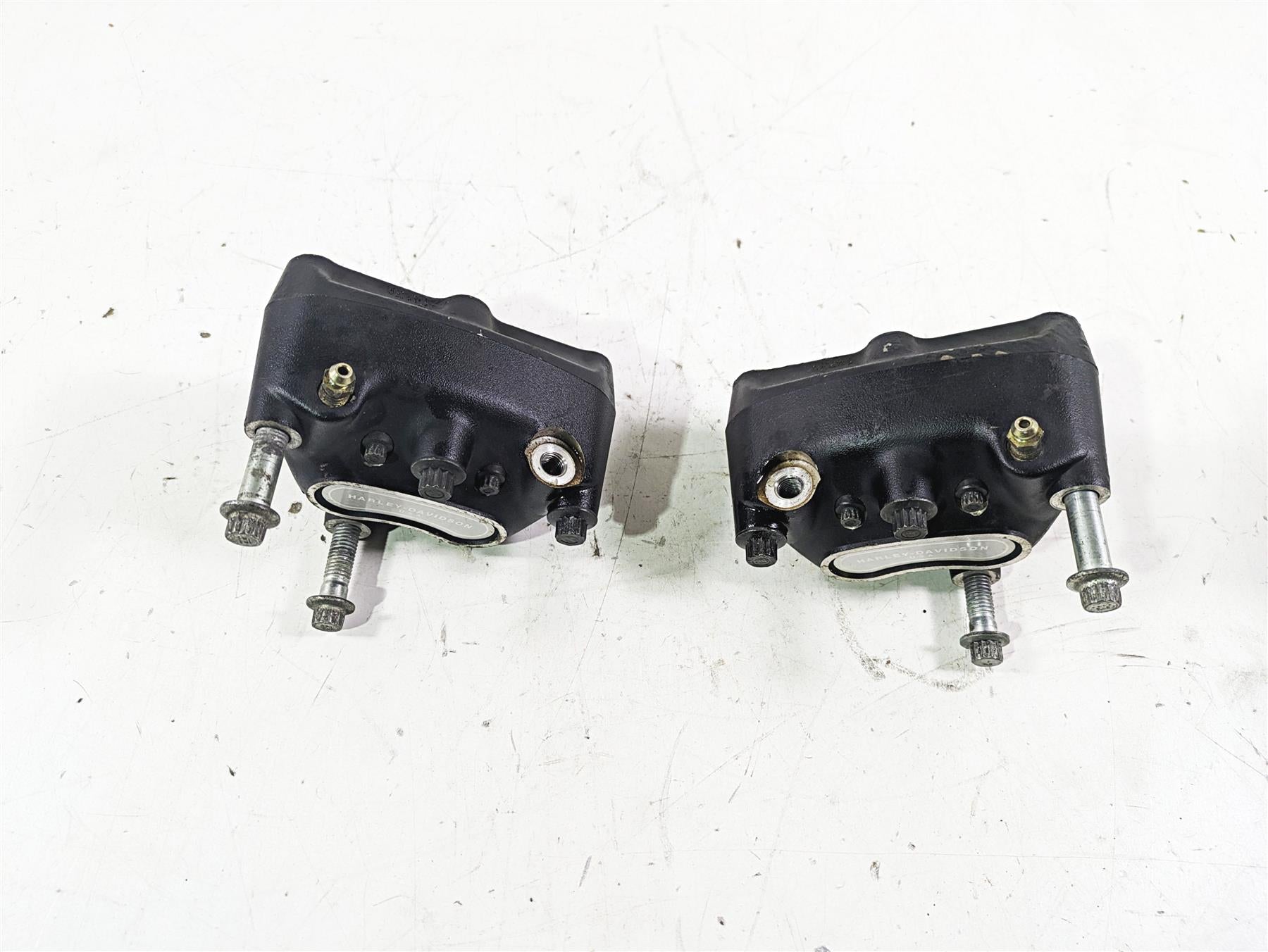 2003 Harley Touring FLHTCUI 100TH E-Glide Front Brake Caliper Set 44023-00C {{ shop.shopifyCountryName }} - Mototech271