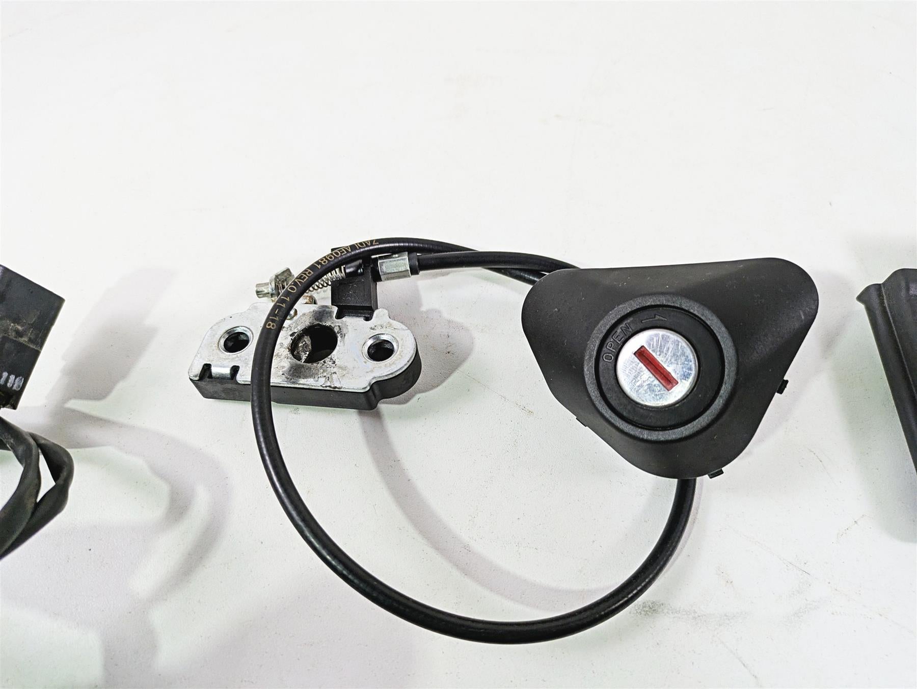 2020 KTM 1290 Super Adventure R Cdi Ecm Handsfree Ignition Switch 60711066044 {{ shop.shopifyCountryName }} - Mototech271