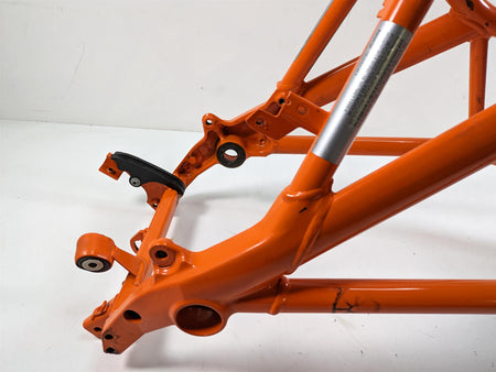 2018 KTM 1090 Adventure R Main Frame Chassis With Clean California Title - Damaged Read 60803001100EB {{ shop.shopifyCountryName }} - Mototech271