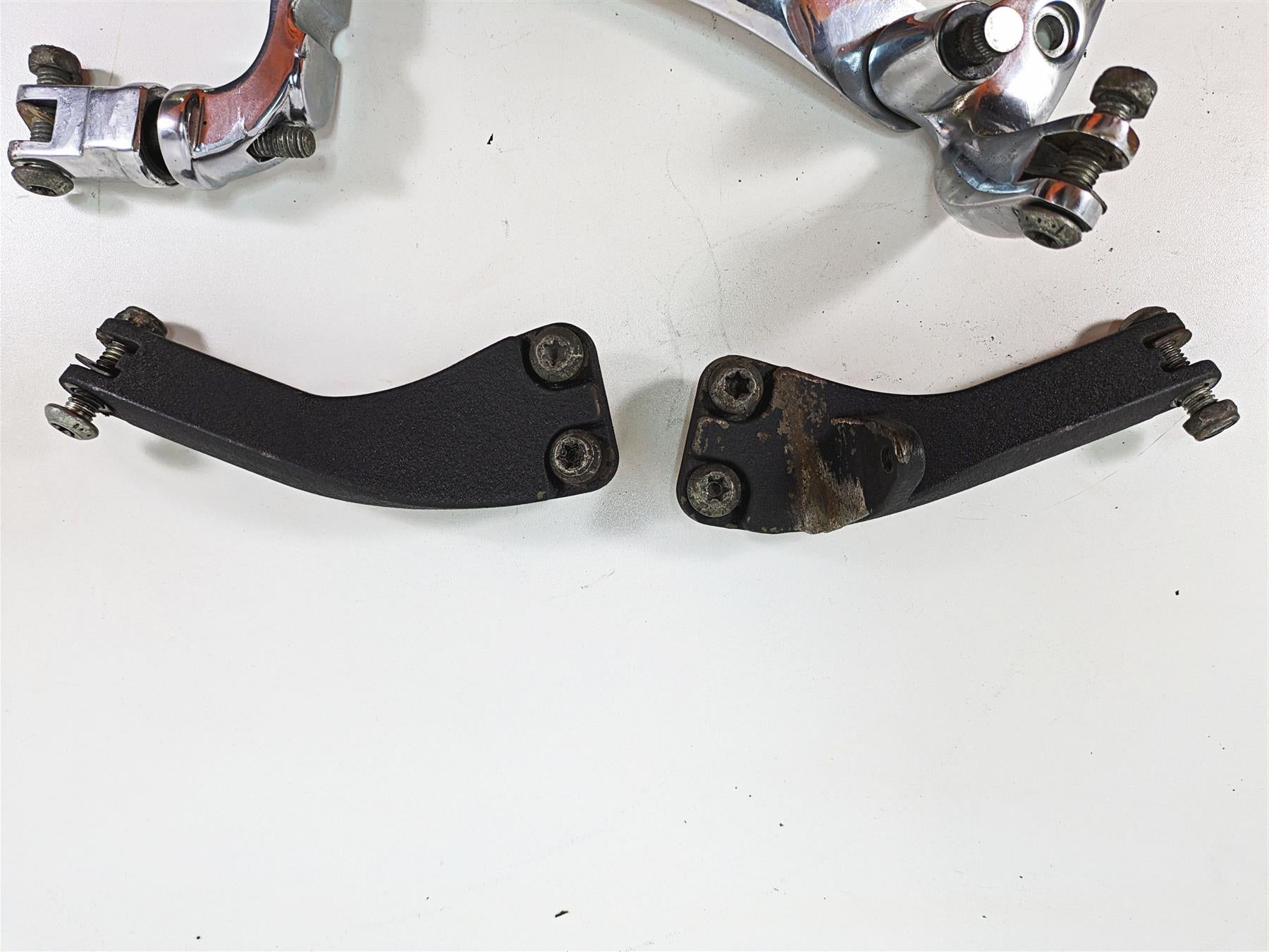 2009 Harley FXDC Dyna Super Glide Custom Front Control Footpeg Mounts 50649-90 {{ shop.shopifyCountryName }} - Mototech271