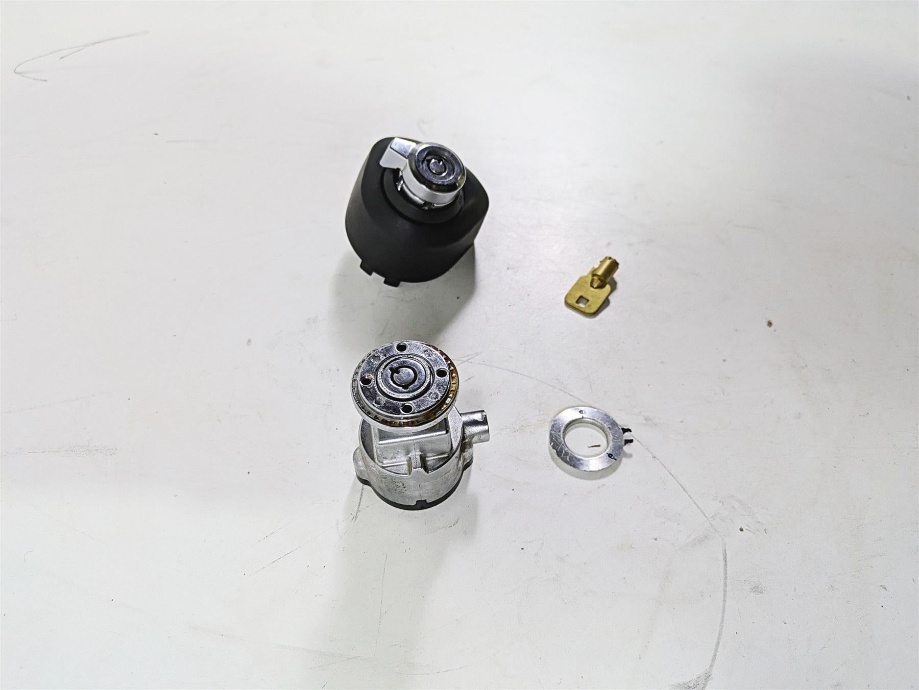 2016 Harley FXDL Dyna Low Rider Ignition Switch Key Lock Set 71475-06B {{ shop.shopifyCountryName }} - Mototech271