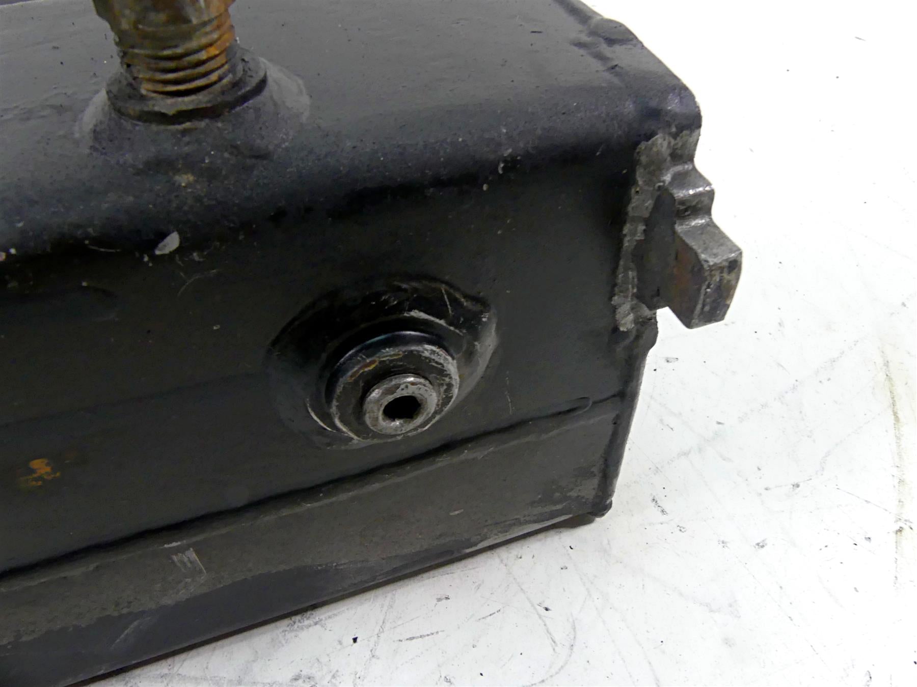2009 Big Dog K9 Custom Oil Tank Reservoir 201-000057-00 {{ shop.shopifyCountryName }} - Mototech271