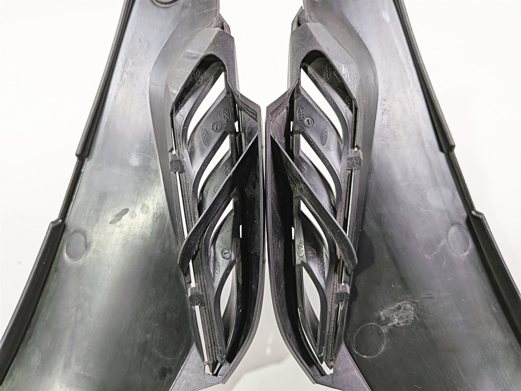 2017 BMW S1000RR K46 Left Right Under Tank Side Cover Fairing 46638551925 {{ shop.shopifyCountryName }} - Mototech271