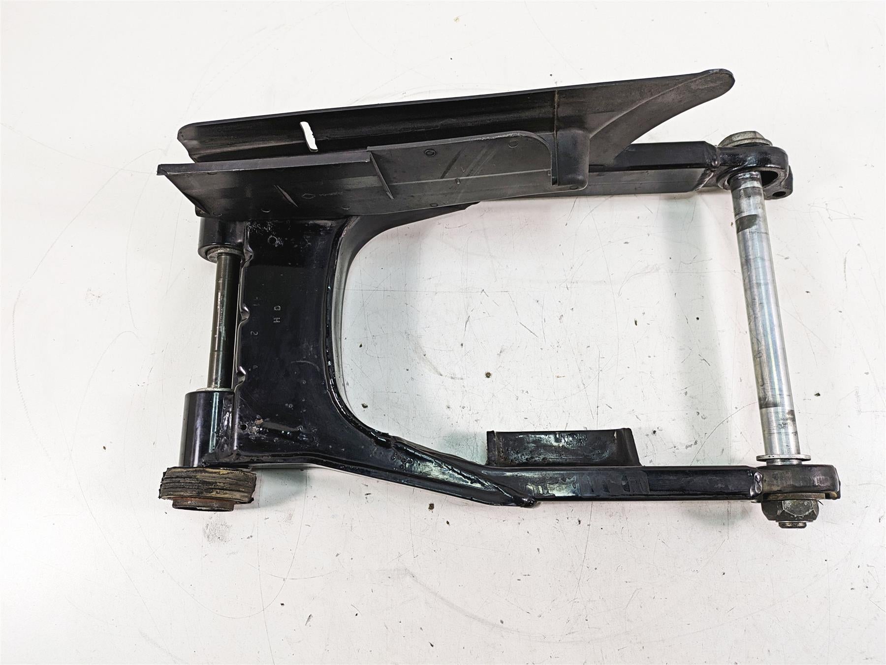 2008 Harley FLHTCU Electra Glide Straight Rear Swingarm Swing Arm 47549-02A {{ shop.shopifyCountryName }} - Mototech271