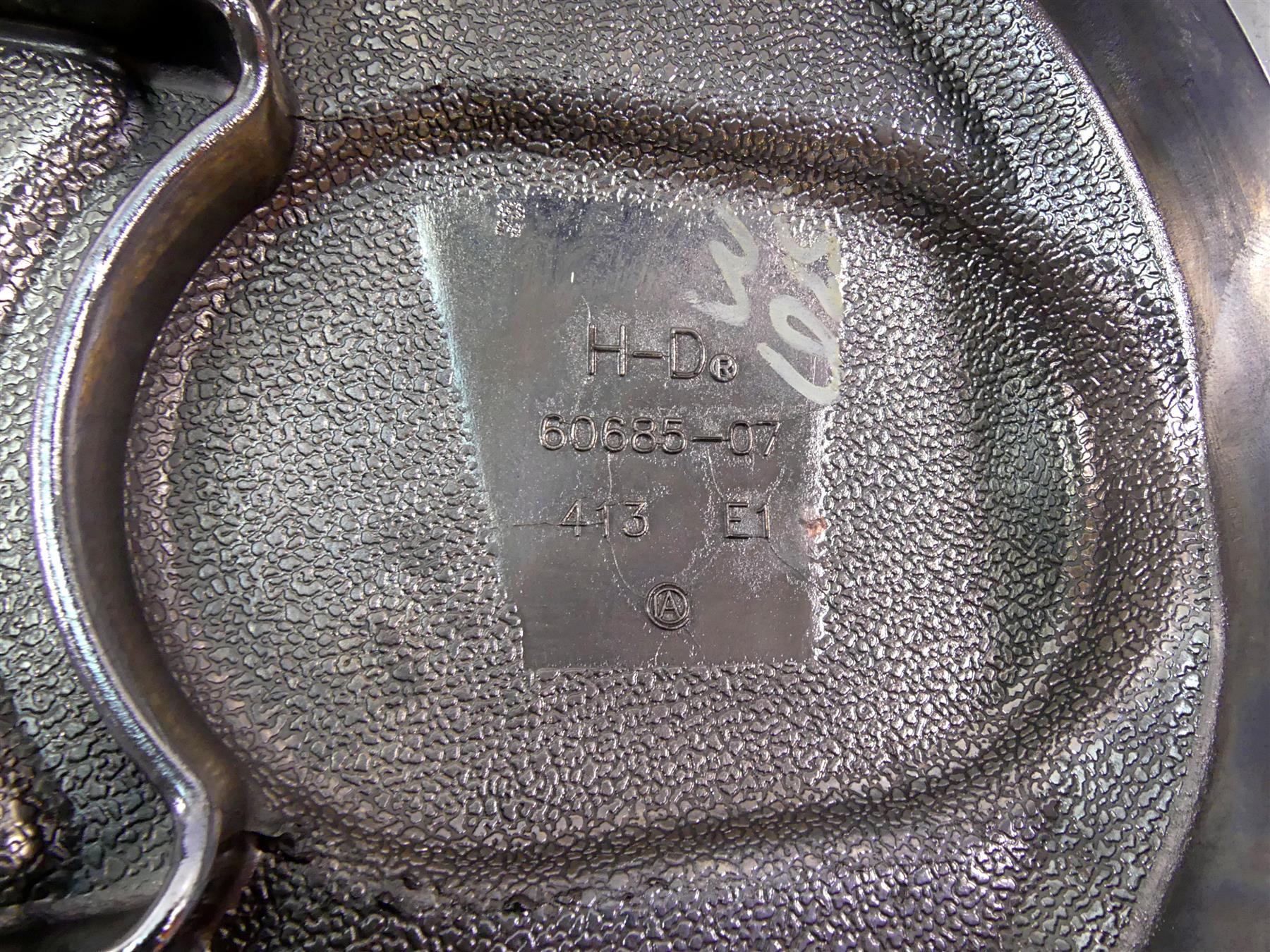 2007 Harley Touring FLHRSE CVO Road King Outer Primary Drive Cover 60685-07 {{ shop.shopifyCountryName }} - Mototech271