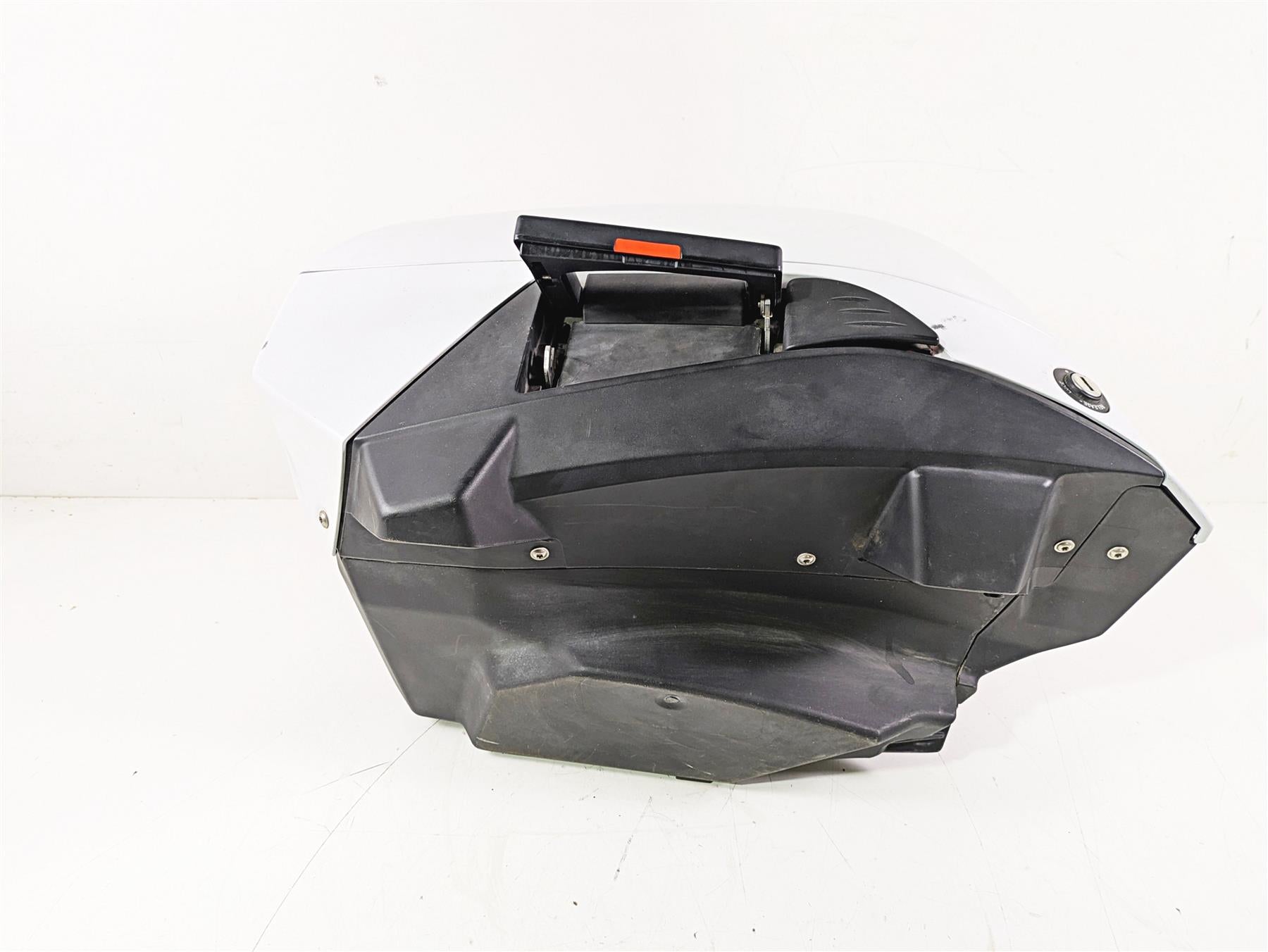 2015 BMW K1600 GT K48 Right Saddlebag Saddle Bag 46548532046 {{ shop.shopifyCountryName }} - Mototech271