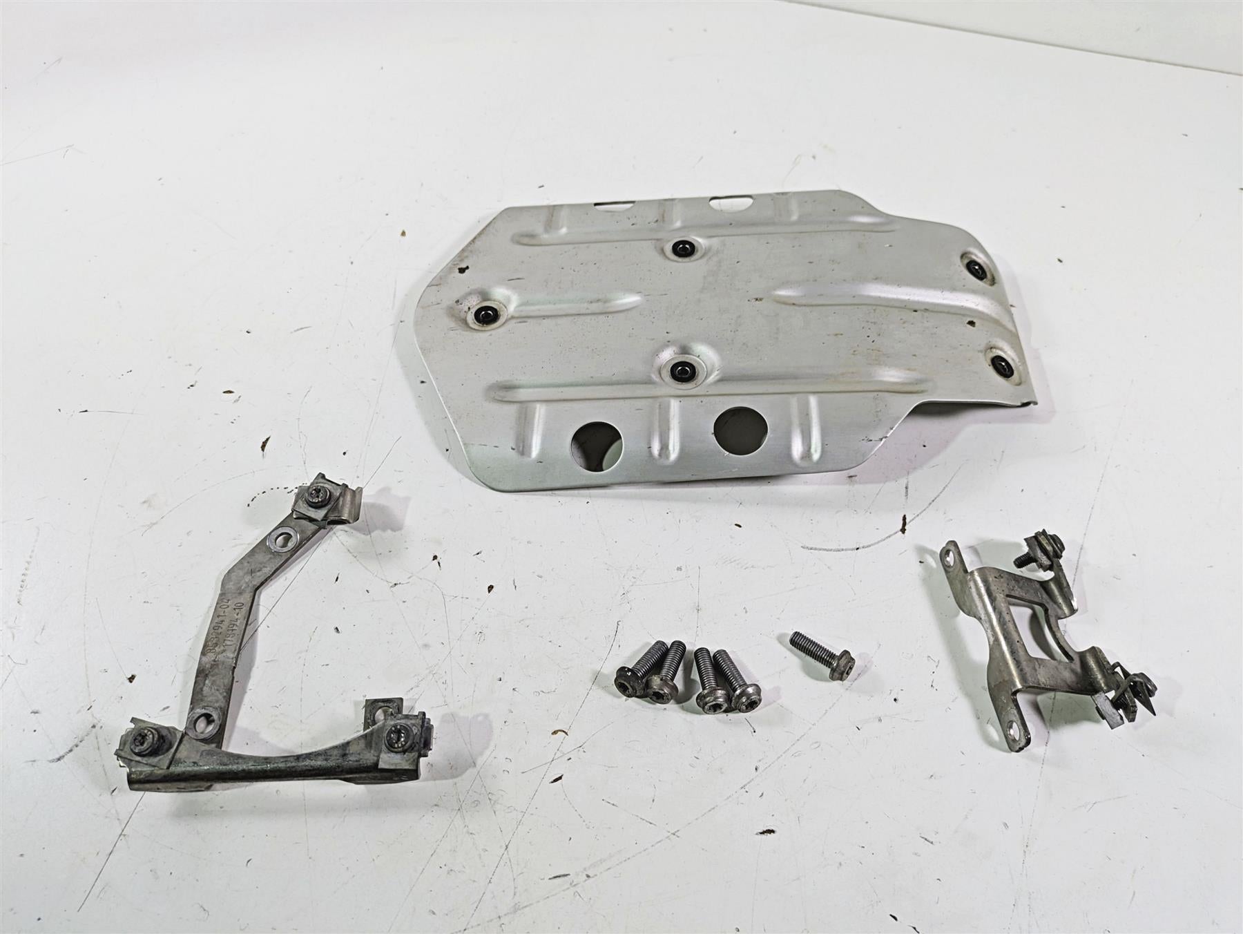 2018 BMW R1200GS GSW K50 Engine Guard Skidplate + Hardware Set 11848532939 {{ shop.shopifyCountryName }} - Mototech271