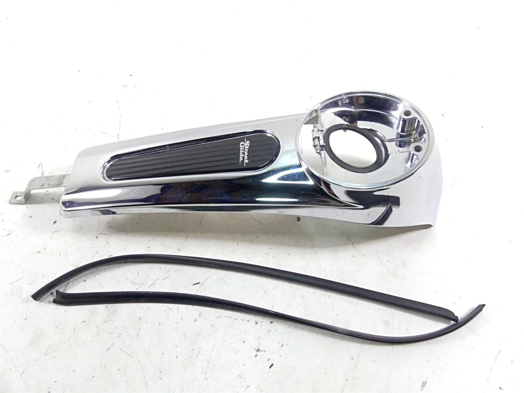 2015 Harley Touring FLHXS Street Glide Fuel Gas Tank Cover Dash 69214-08 | Mototech271