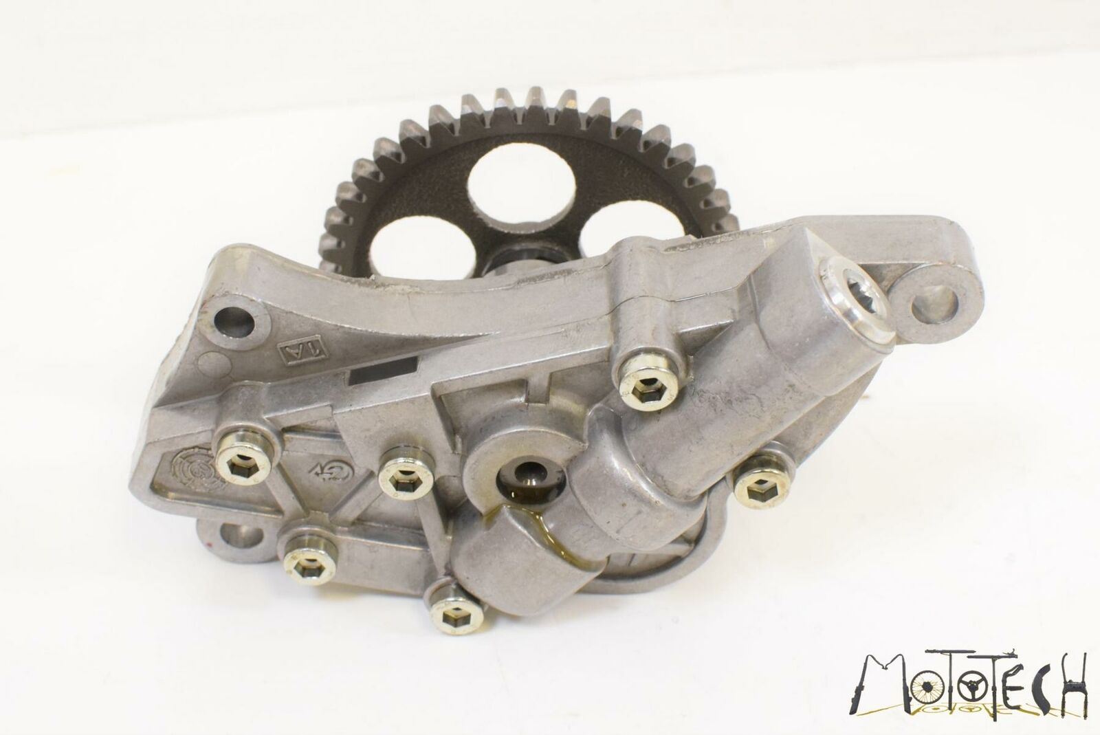 2007 Ducati 1098 S COMPLETE Oil Pump Assembly w/ Gears and Bolts 17420381A {{ shop.shopifyCountryName }} - Mototech271
