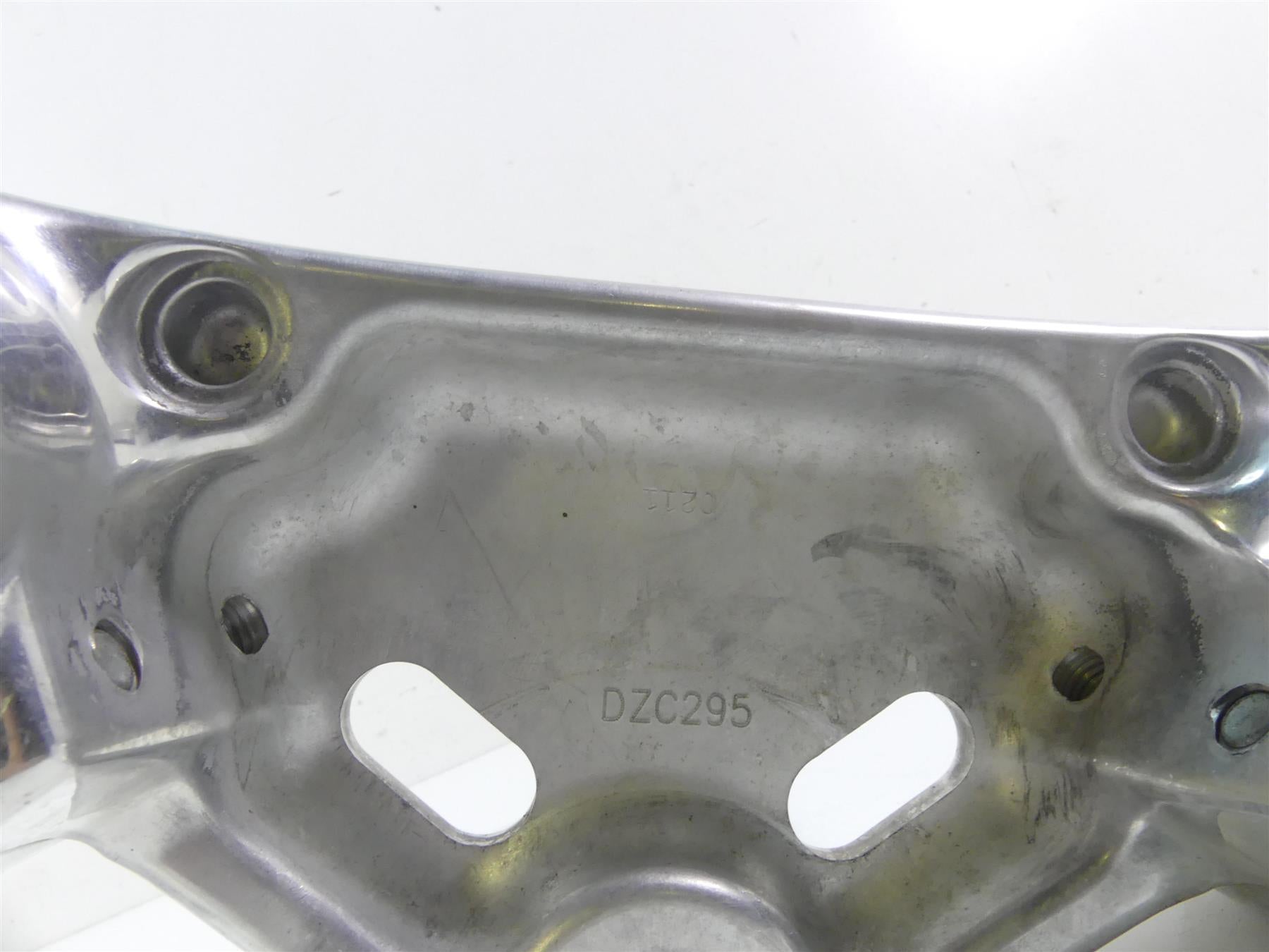 2011 Harley VRSCF Muscle Rod Lower Triple Tree Steering Clamp 46892-09B {{ shop.shopifyCountryName }} - Mototech271