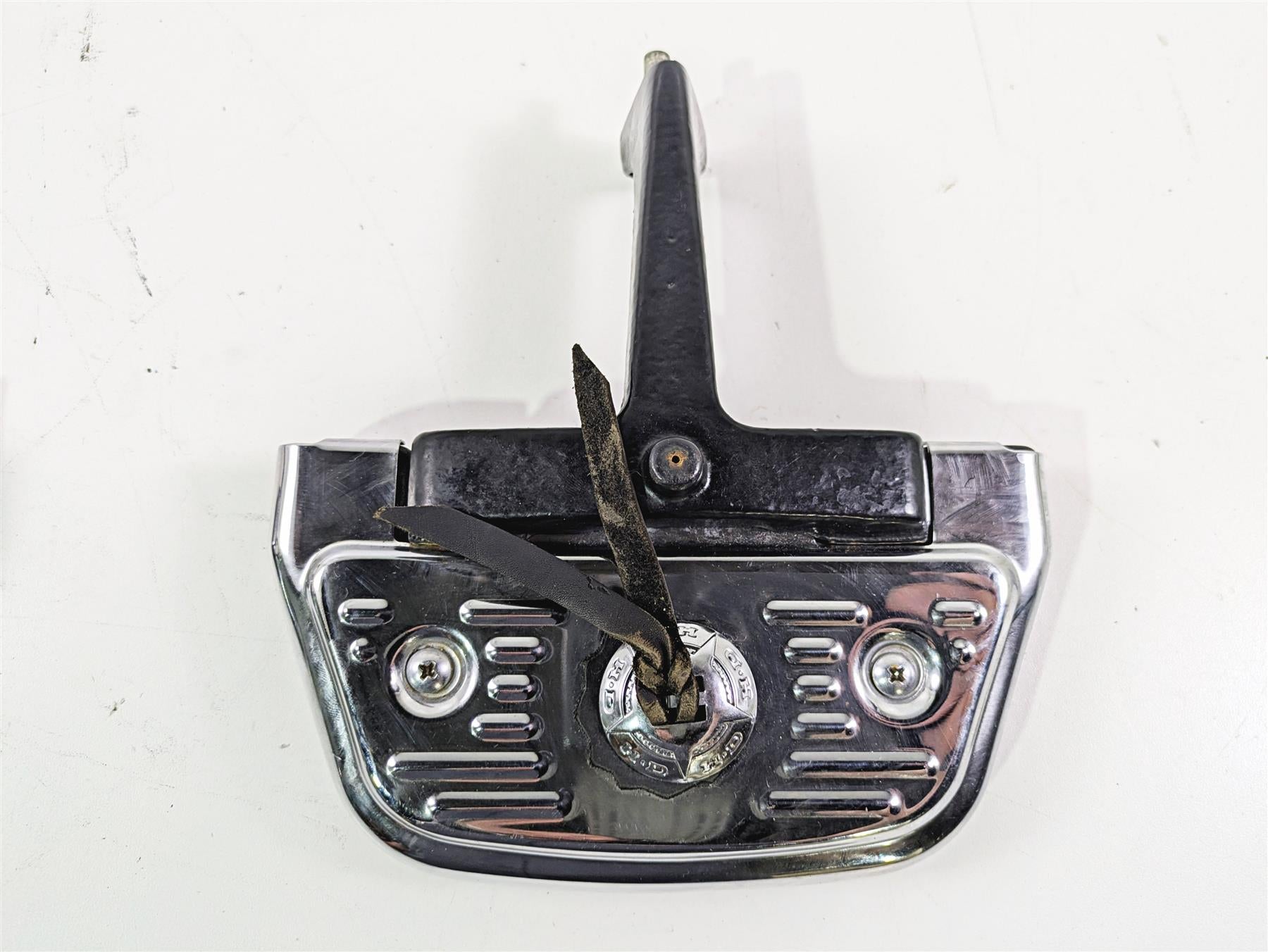 1999 Harley Touring FLHTCUI E-Glide Rear Passenger Floor Board Set 52719-93B {{ shop.shopifyCountryName }} - Mototech271