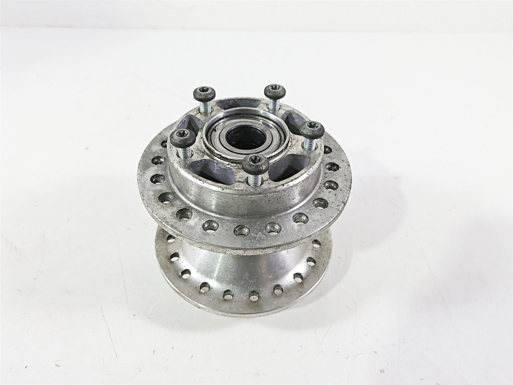 2017 Harley Dyna FXDB Street Bob Front Wheel Rim Hub & 25mm Bearings 41425-09 {{ shop.shopifyCountryName }} - Mototech271