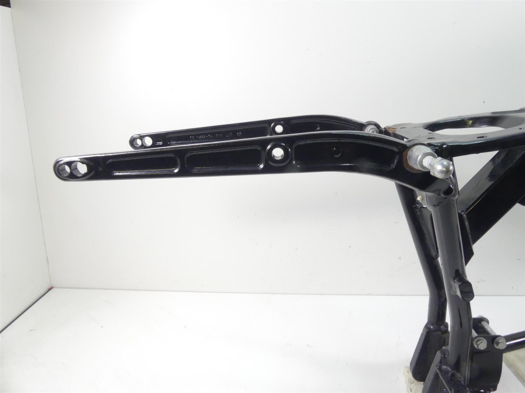 2015 Harley FXDF Dyna Fat Bob Straight Main Frame Chassis 29dgr With Texas Salvage Title 47760-10A {{ shop.shopifyCountryName }} - Mototech271