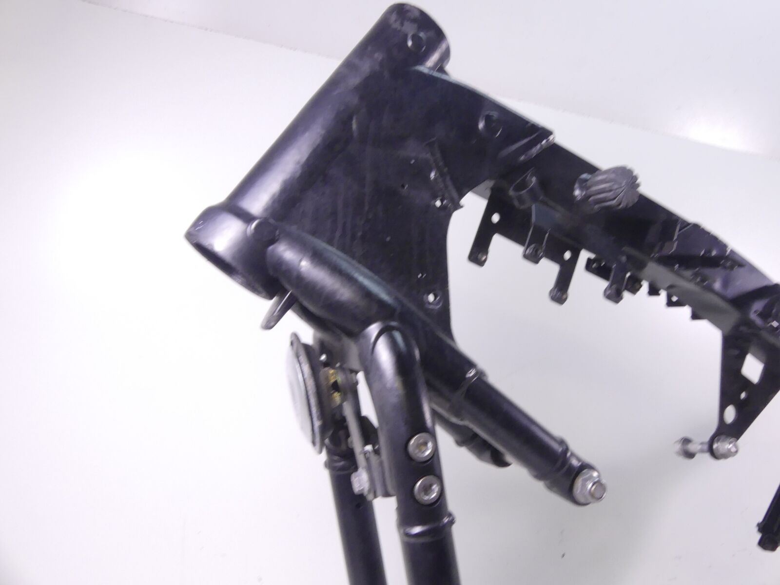 2013 Triumph America EFI Straight Main Frame Chassis Slvg + Swingarm T2076043 {{ shop.shopifyCountryName }} - Mototech271