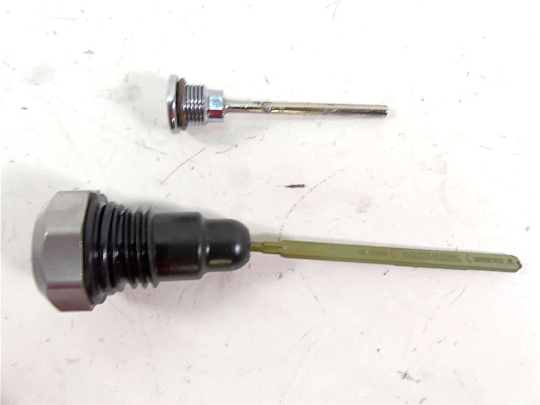 2011 Harley Touring FLTRX Road Glide Transmission Oil Dipstick Set 37065-06A {{ shop.shopifyCountryName }} - Mototech271