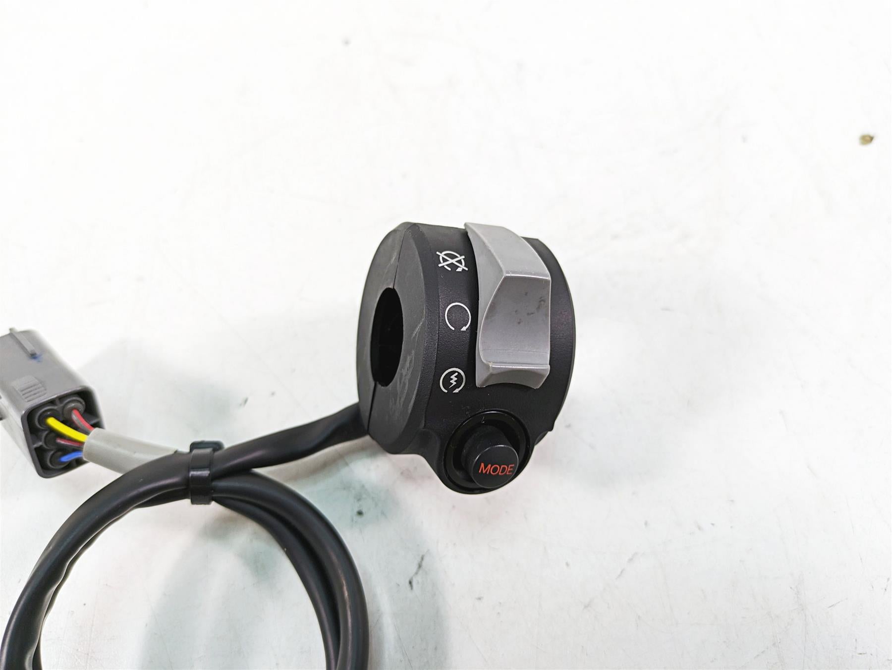 2018 Kawasaki ZX1002 Ninja H2 SX Right Hand Mode Control Switch 46091-0375 {{ shop.shopifyCountryName }} - Mototech271