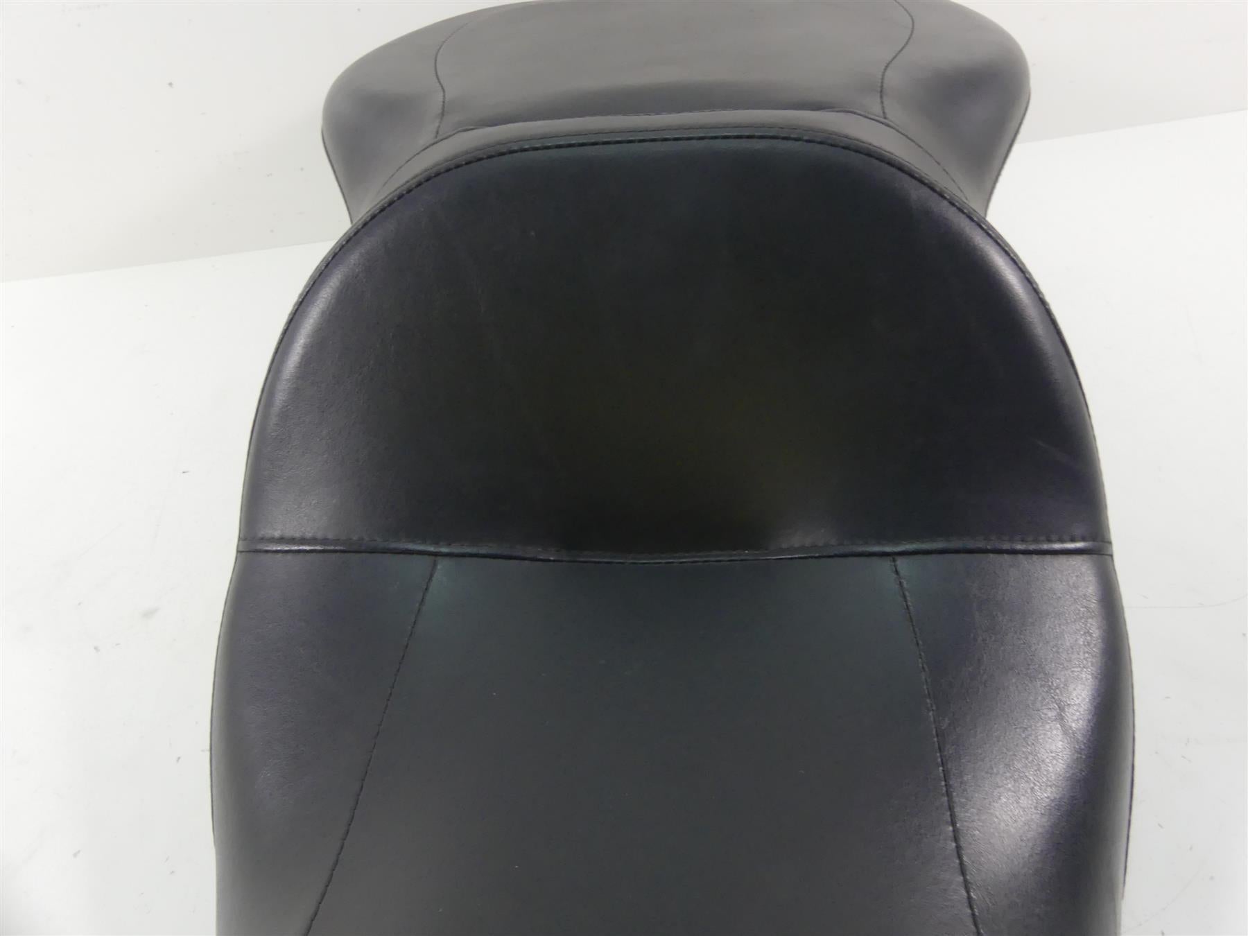 2017 Harley Touring FLHTKL Electra Glide Nice Duo Seat Saddle 52000173 {{ shop.shopifyCountryName }} - Mototech271