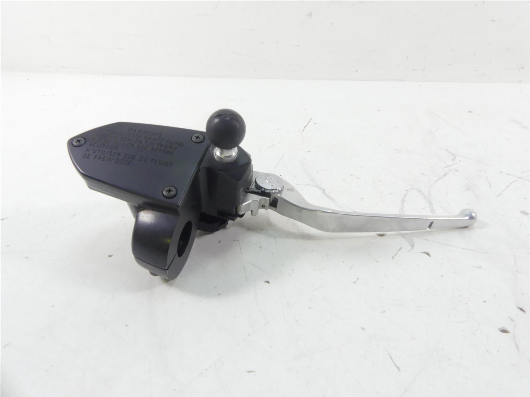 2011 Victory Vision Tour Front Brake Master Cylinder + Lever 1911378 1912685 {{ shop.shopifyCountryName }} - Mototech271
