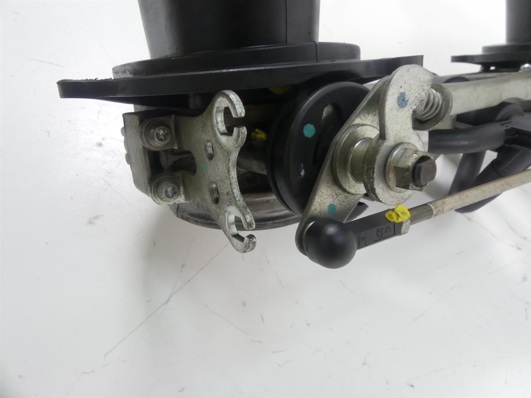 2013 Ducati Streetfighter 848 Throttle Body Bodies Fuel Injection 28240881A {{ shop.shopifyCountryName }} - Mototech271