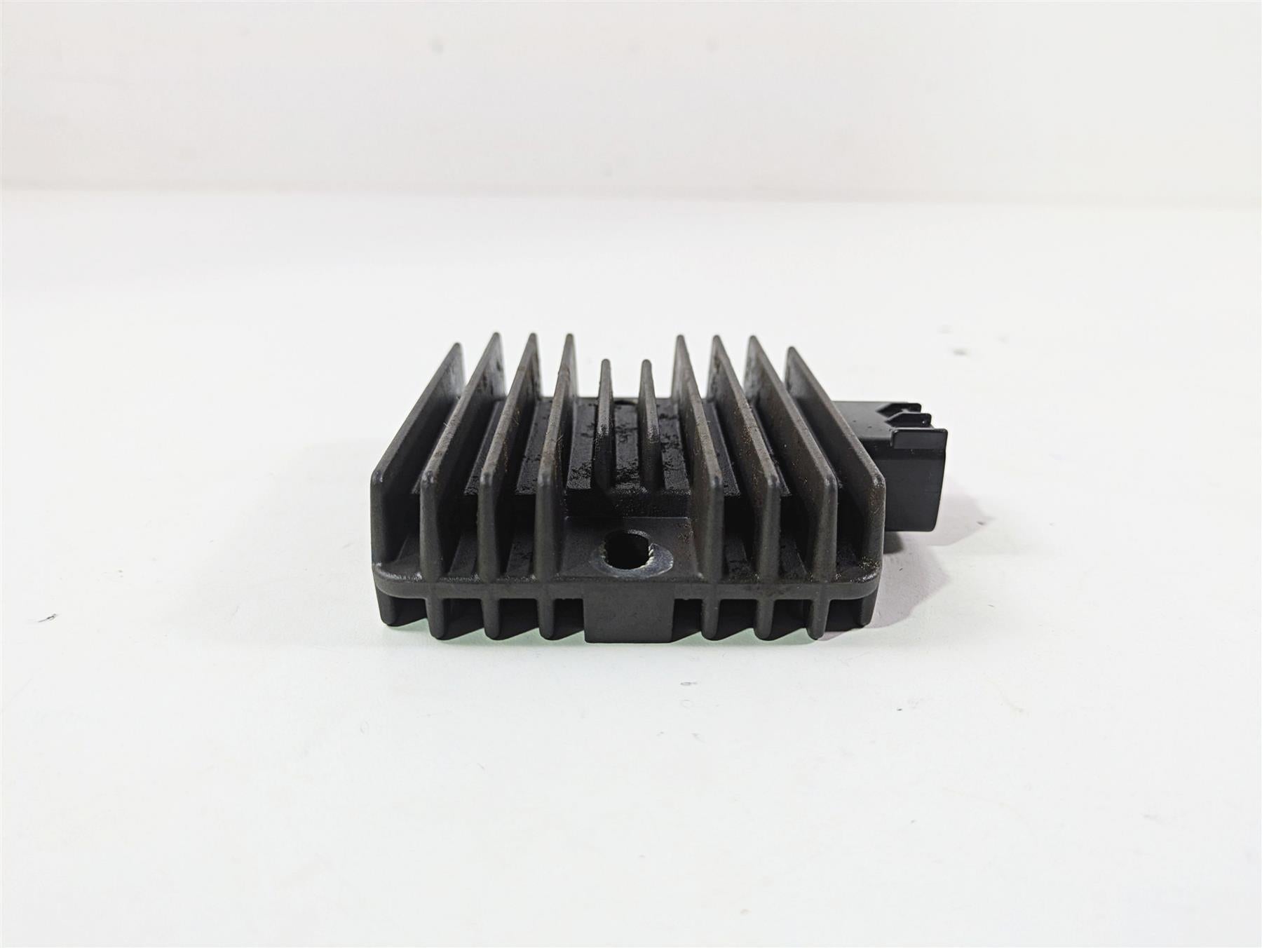 2019 Yamaha VX Cruiser HO 1800 Rectifier Voltage Regulator 6EK-81960-02-00 {{ shop.shopifyCountryName }} - Mototech271