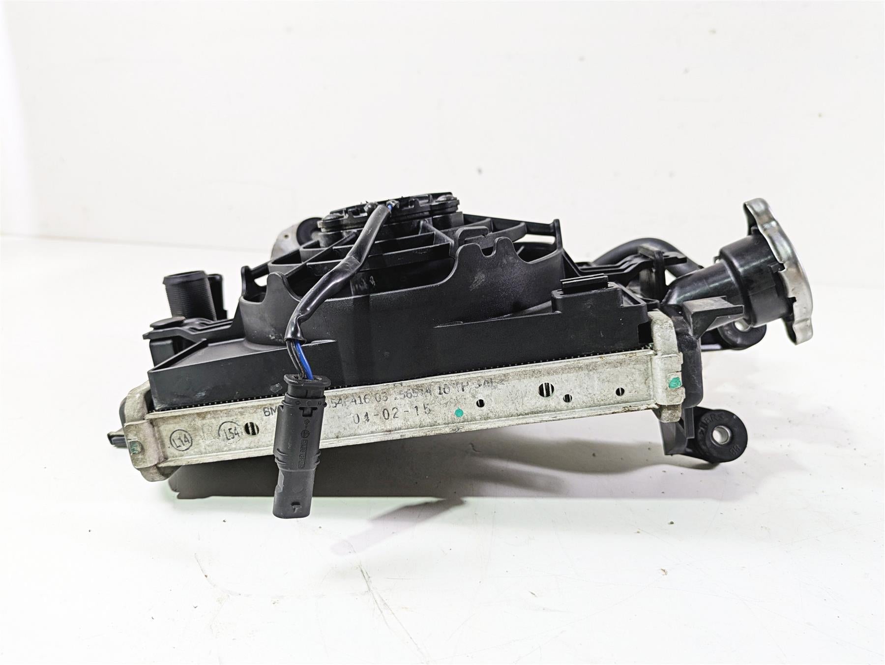2015 BMW R1200 GS Adv K51 Right Radiator Fan Reservoir & Cover 17118546416 {{ shop.shopifyCountryName }} - Mototech271