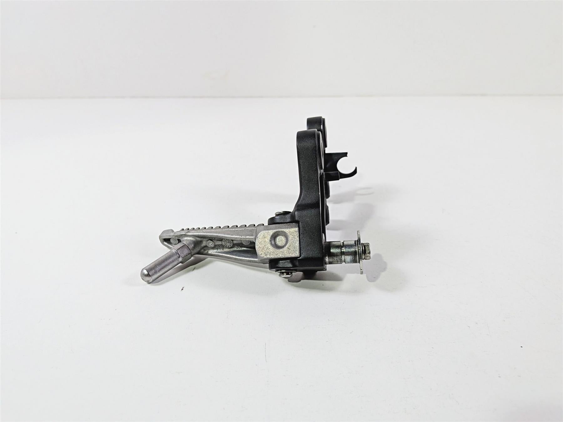 2024 Kawasaki EX500 Ninja 40th An. Right Front Rider Foot Peg & Mount 35063-1408 {{ shop.shopifyCountryName }} - Mototech271