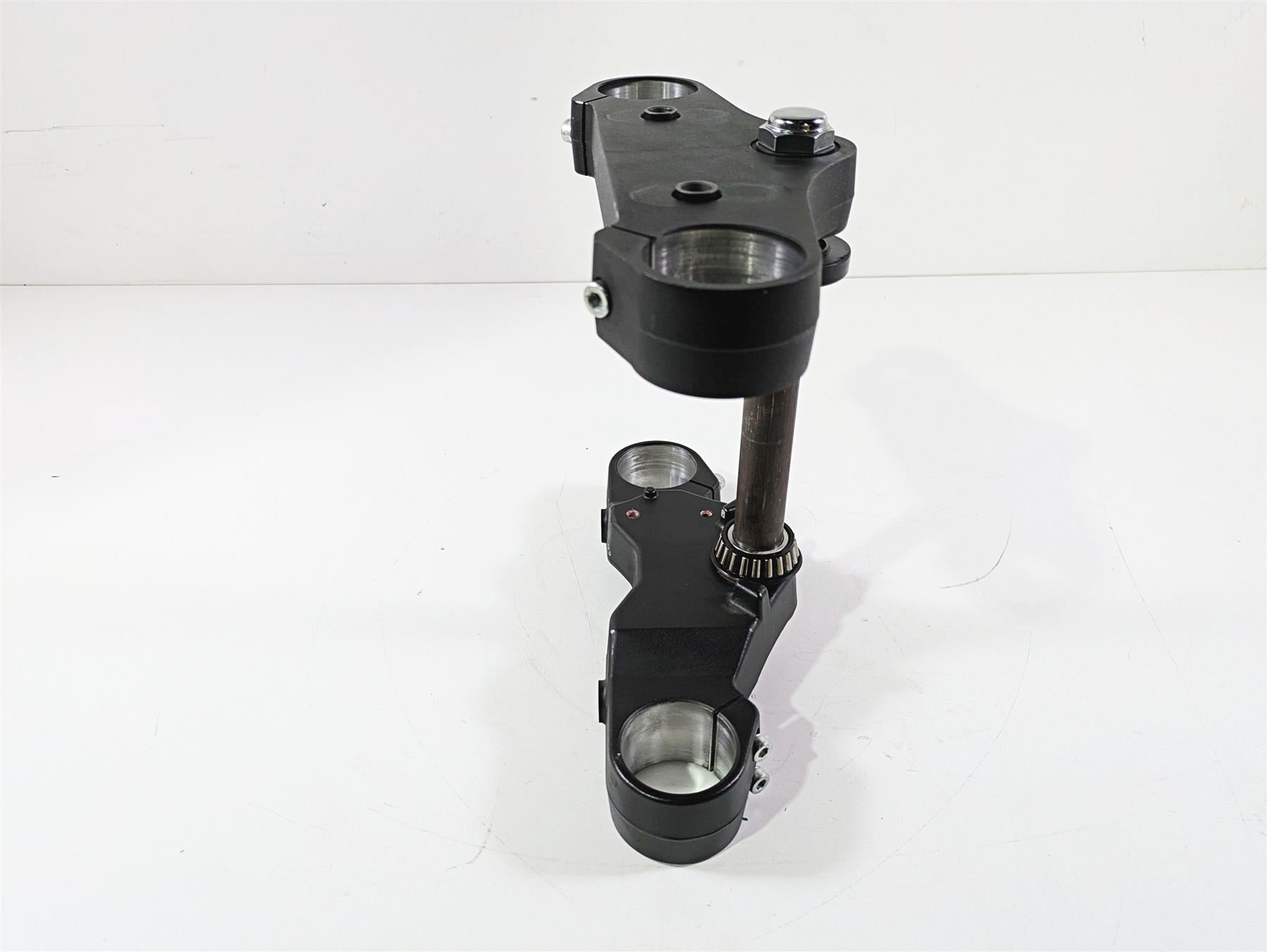 2016 Suzuki M109R VZR1800 Boulevard Upper Lower Triple Tree Set 51311-48G30 {{ shop.shopifyCountryName }} - Mototech271