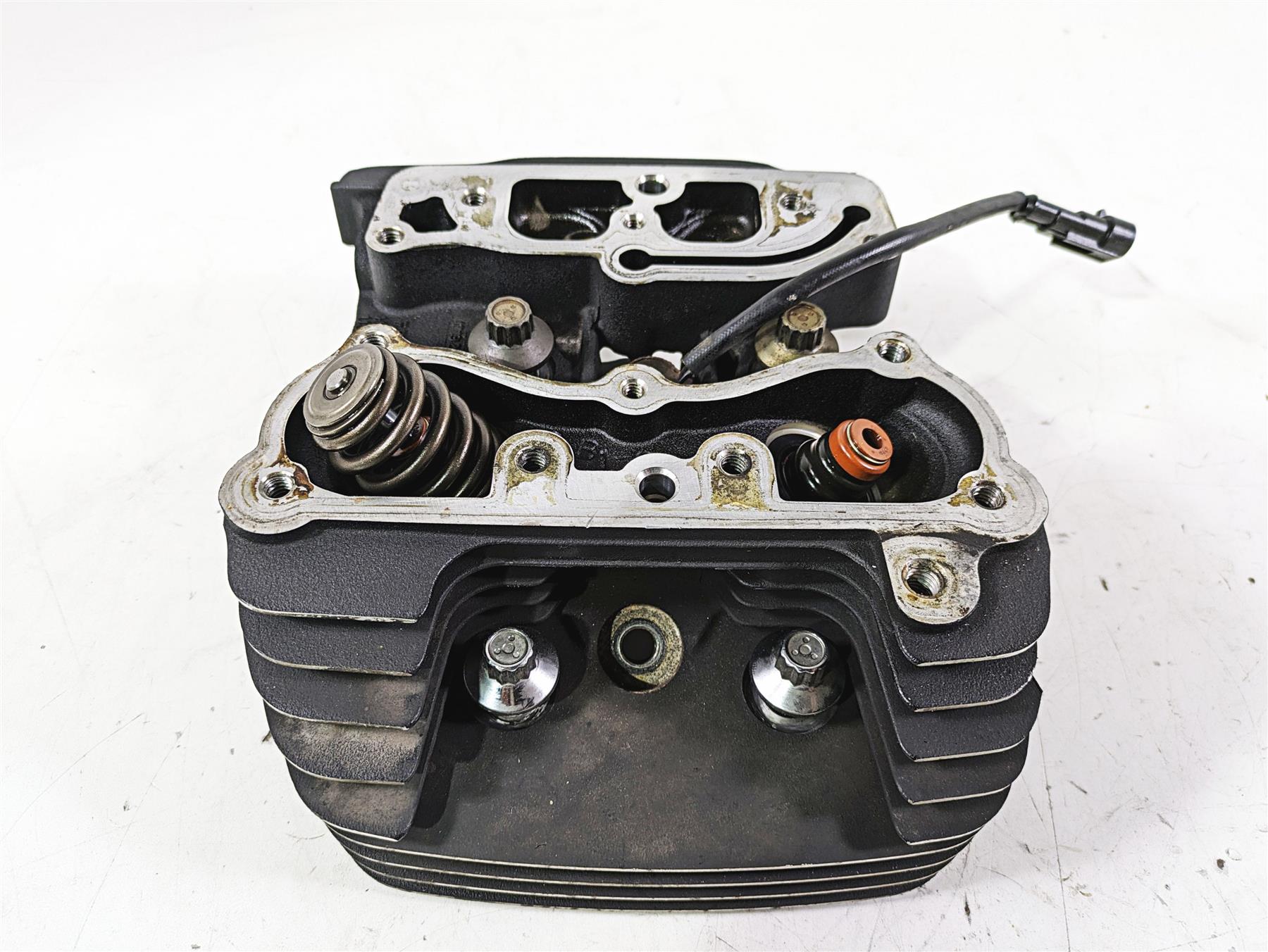 2015 Harley Touring FLHXS Street Glide Front Cylinder Head - Read 17728-08 {{ shop.shopifyCountryName }} - Mototech271