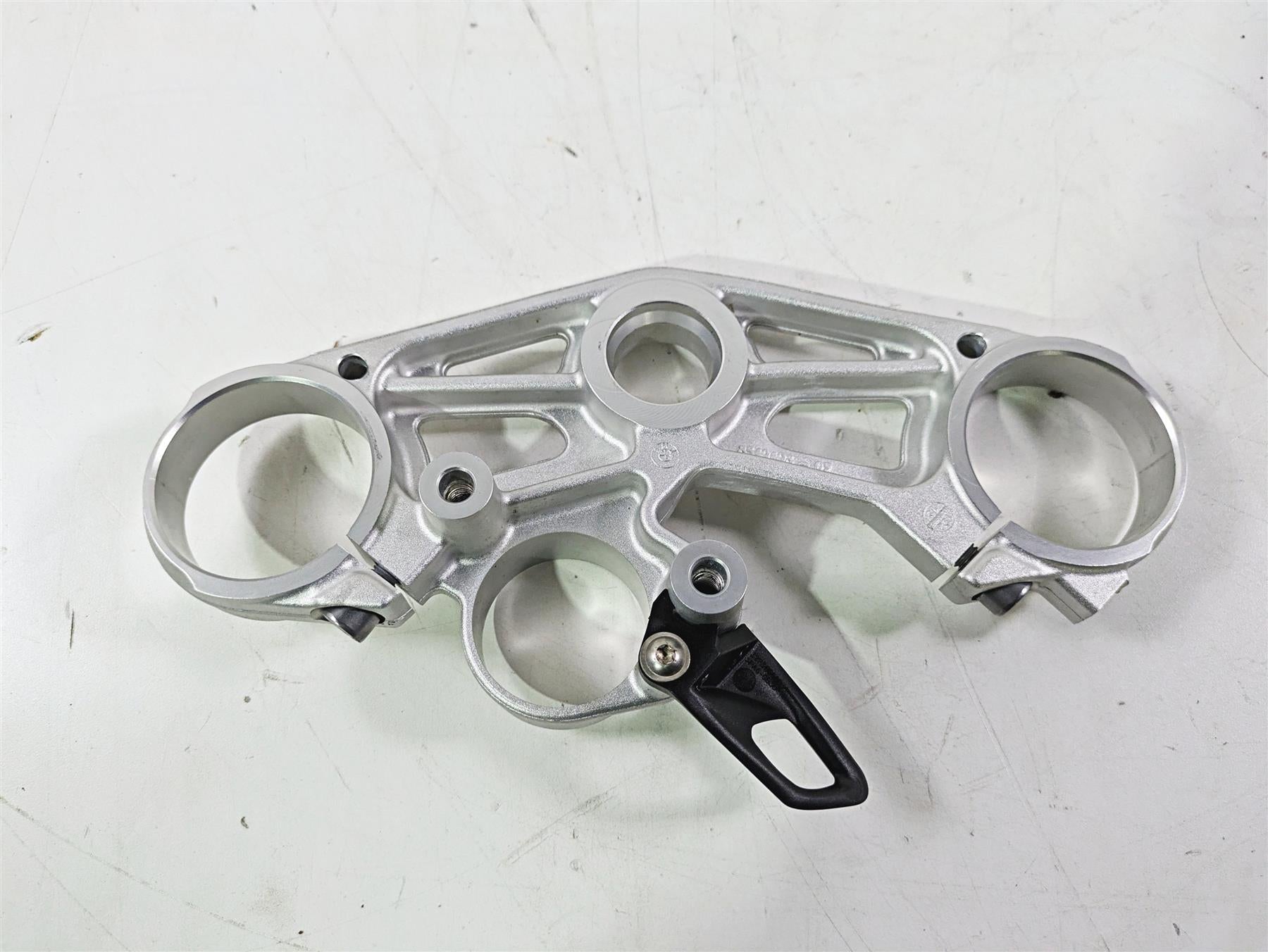 2016 BMW S1000RR K46 Upper Triple Tree Steering Clamp 31428549498 {{ shop.shopifyCountryName }} - Mototech271