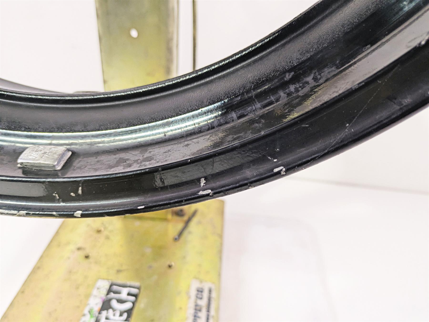 2016 Kawasaki ZX10R Ninja Straight 17x3.5 Front Wheel Rim 41073-0677-18F {{ shop.shopifyCountryName }} - Mototech271
