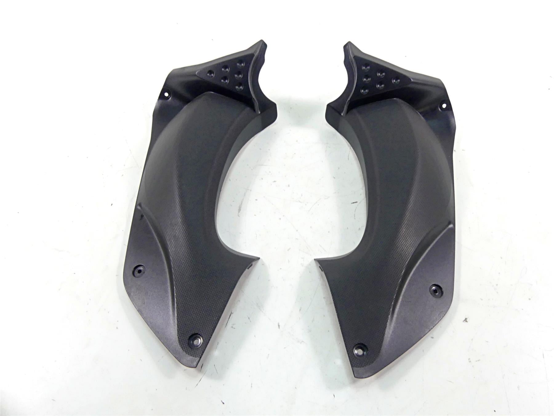 2010 Kawasaki ZX1400 ZX14 R Ninja Inner Intake Cover Fairing Set 55028-0061 {{ shop.shopifyCountryName }} - Mototech271
