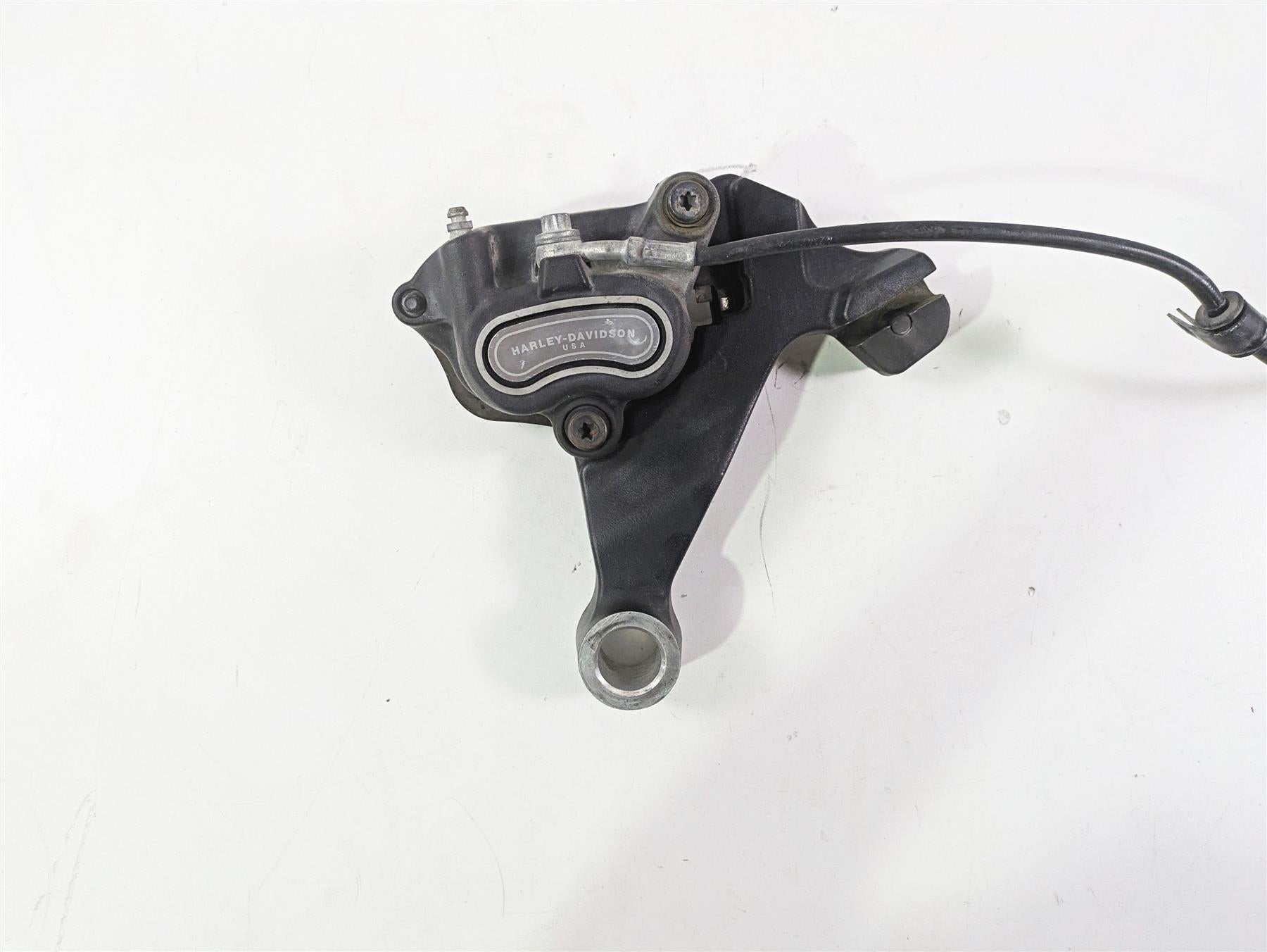 2010 Harley Dyna FXDB Street Bob Rear Brake Caliper + Line 40908-08 {{ shop.shopifyCountryName }} - Mototech271
