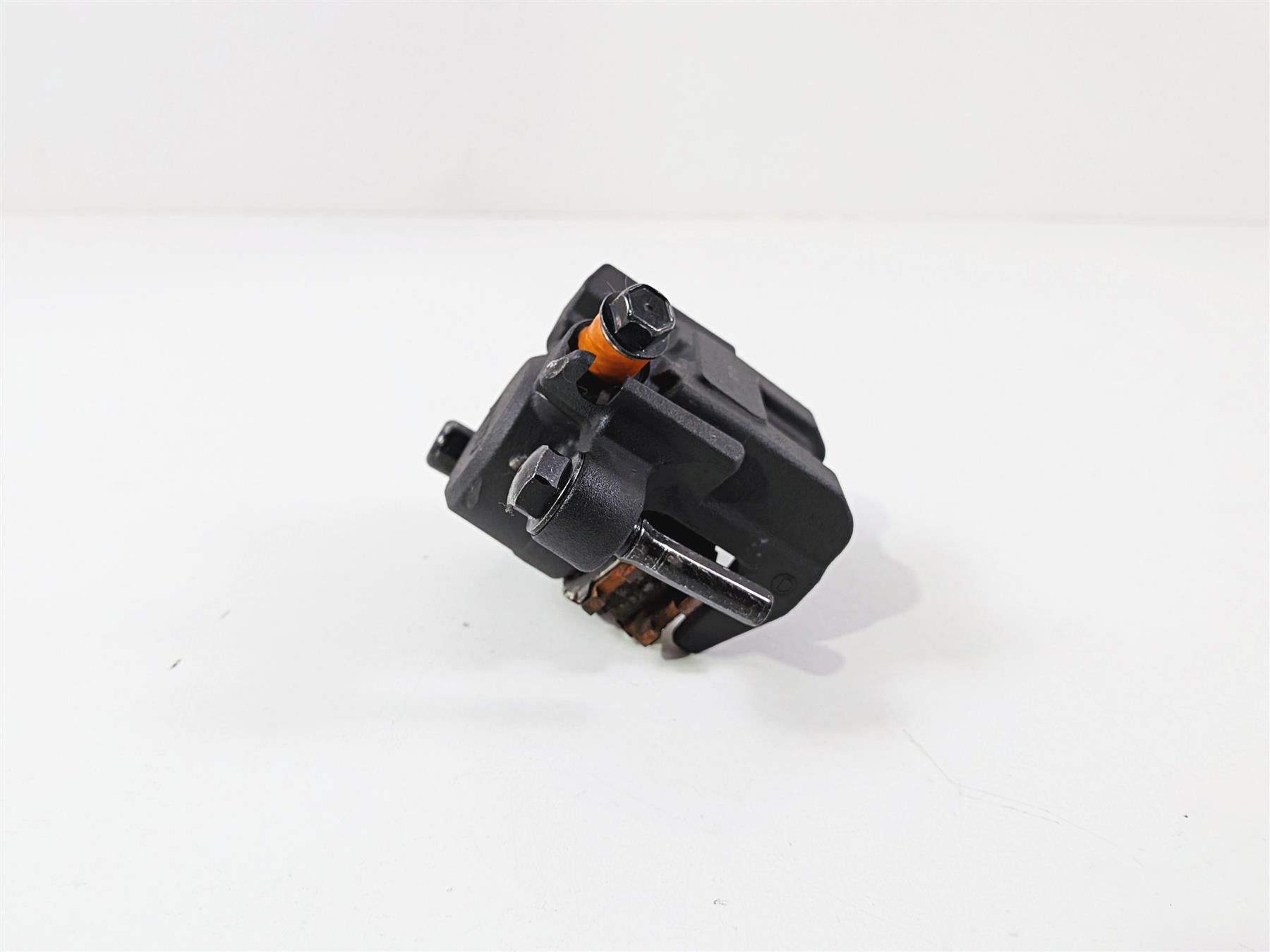 2025 Yamaha YZF R7 Rear Brake Caliper Nissin 2DR-2580W-00-00 {{ shop.shopifyCountryName }} - Mototech271
