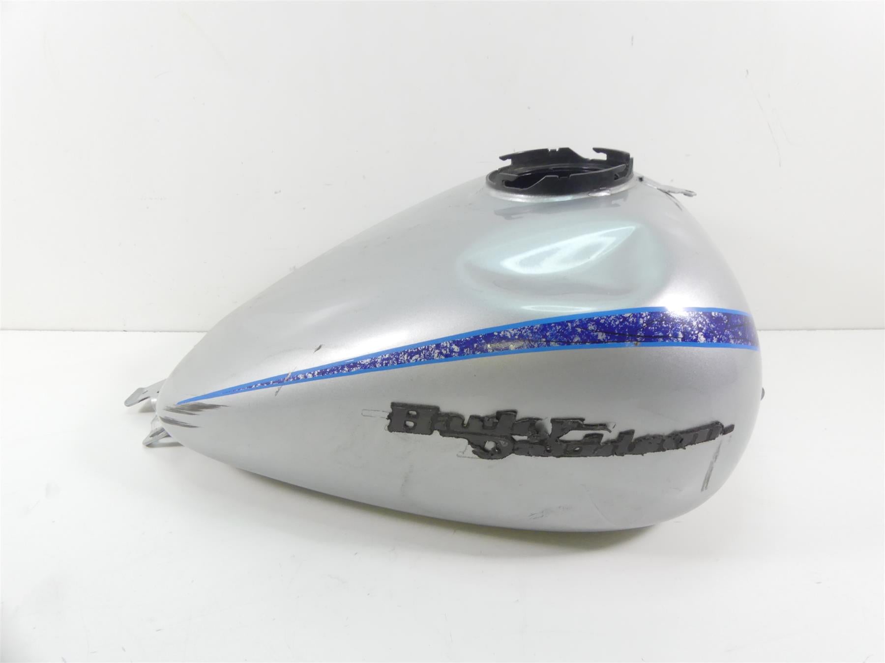 2010 Harley Touring FLHX Street Glide Fuel Gas Petrol Tank -Dented 61356-08 | Mototech271