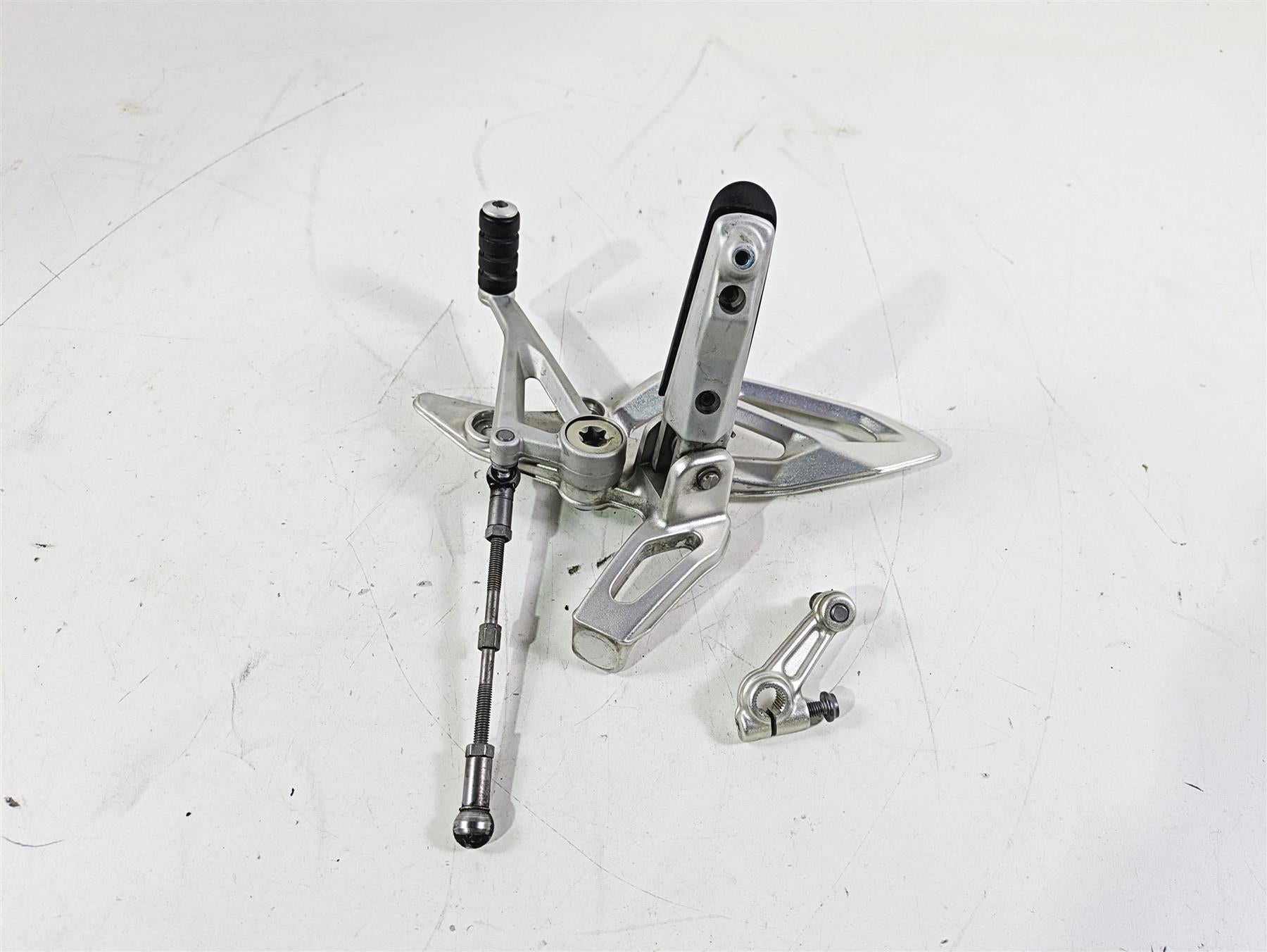 2016 BMW R1200RS K54 Left Rider Footpeg Set & Shifter 46718540796 {{ shop.shopifyCountryName }} - Mototech271