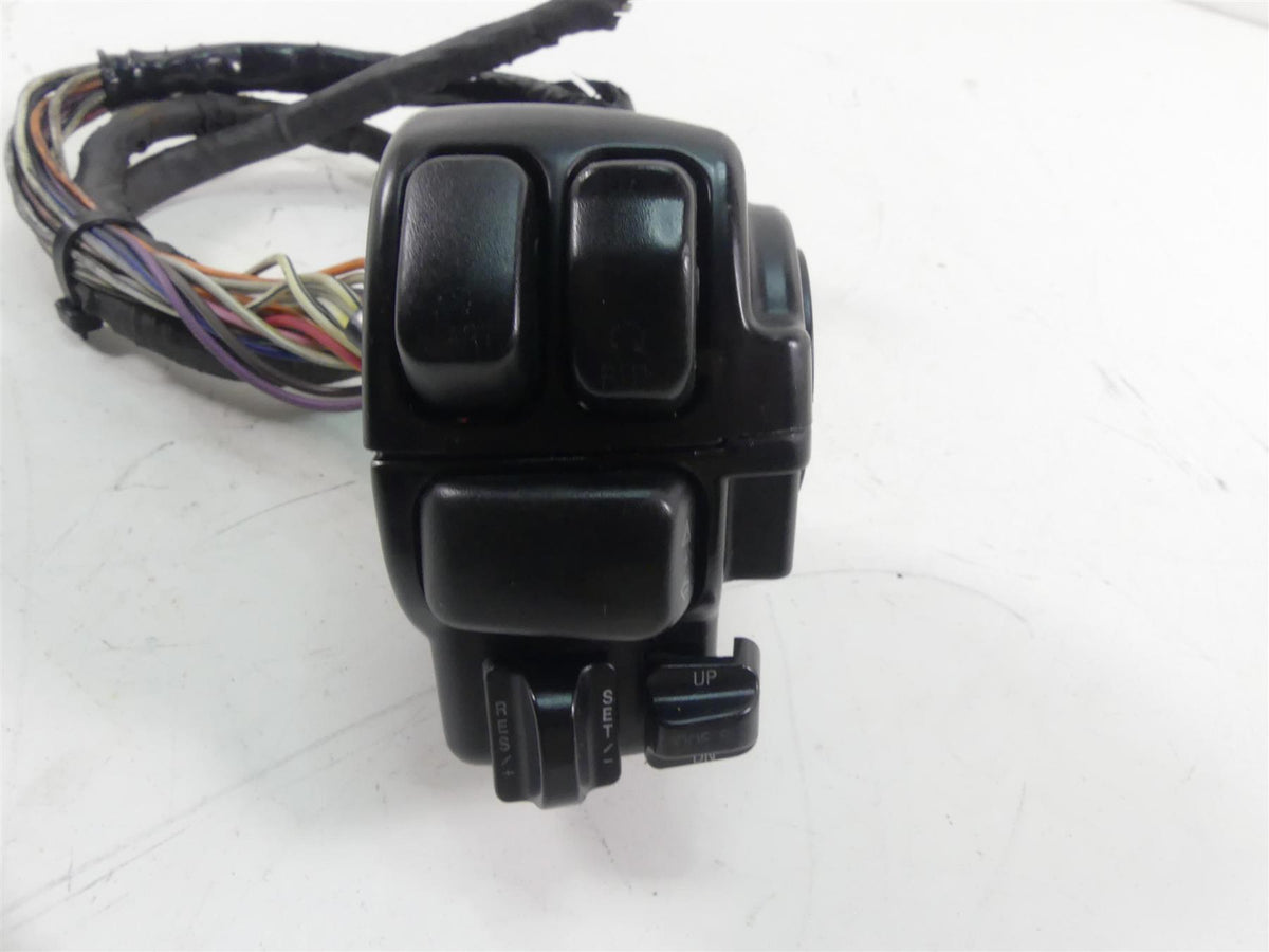 2011 Harley Touring FLTRU Road Glide Right Cruise Control Switch -Read 71682-06A {{ shop.shopifyCountryName }} - Mototech271