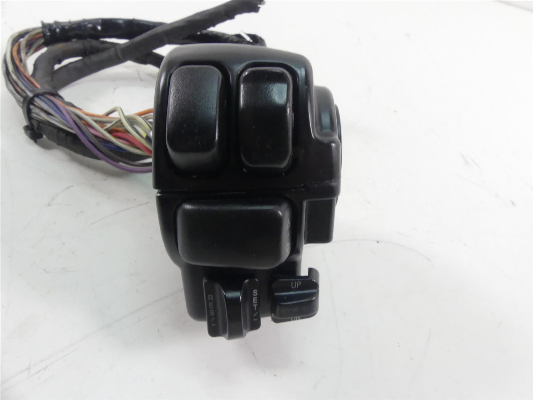 2011 Harley Touring FLTRU Road Glide Right Cruise Control Switch -Read 71682-06A {{ shop.shopifyCountryName }} - Mototech271