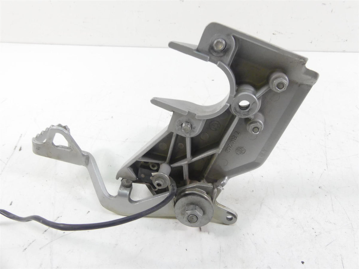 1999 BMW R1100 GS 259E Right Rider Footpeg Foot Peg & Brake Pedal 46712314246 {{ shop.shopifyCountryName }} - Mototech271