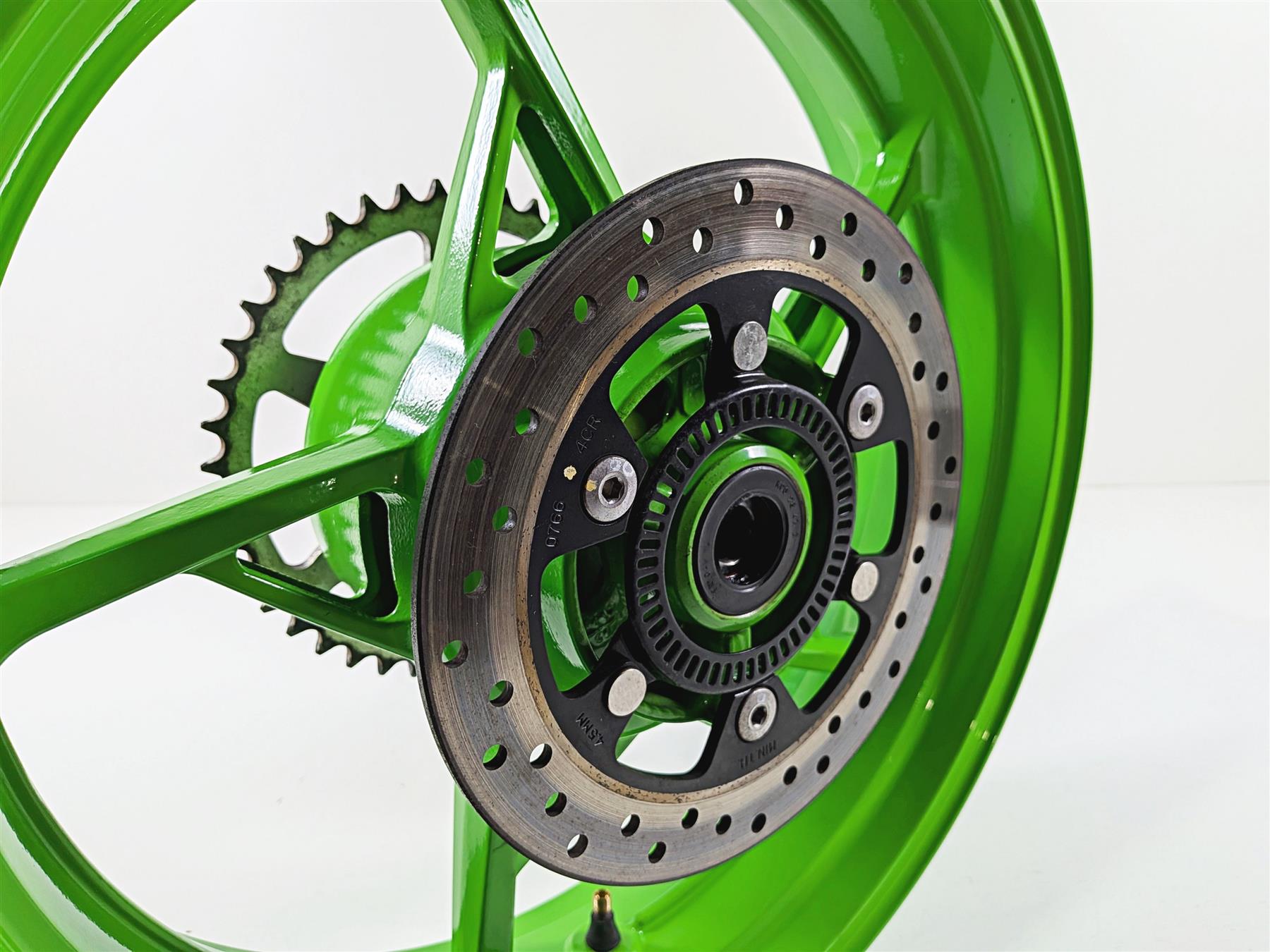 2024 Kawasaki EX500 Ninja 40th An. Strght Green Rear Wheel Rim 17x4 41073-0753 {{ shop.shopifyCountryName }} - Mototech271