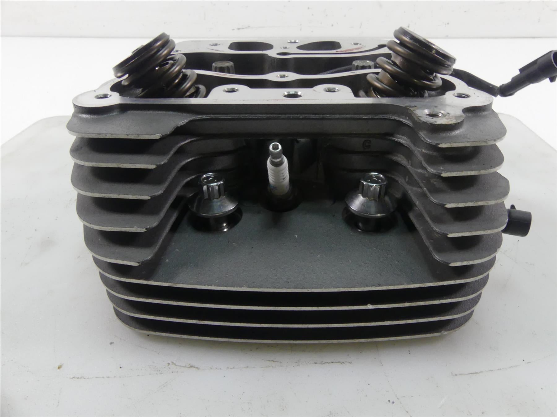 2009 Harley Dyna FXDF SE CVO Fat Bob 110 Front Cylinder Head -Read 17328-08A {{ shop.shopifyCountryName }} - Mototech271