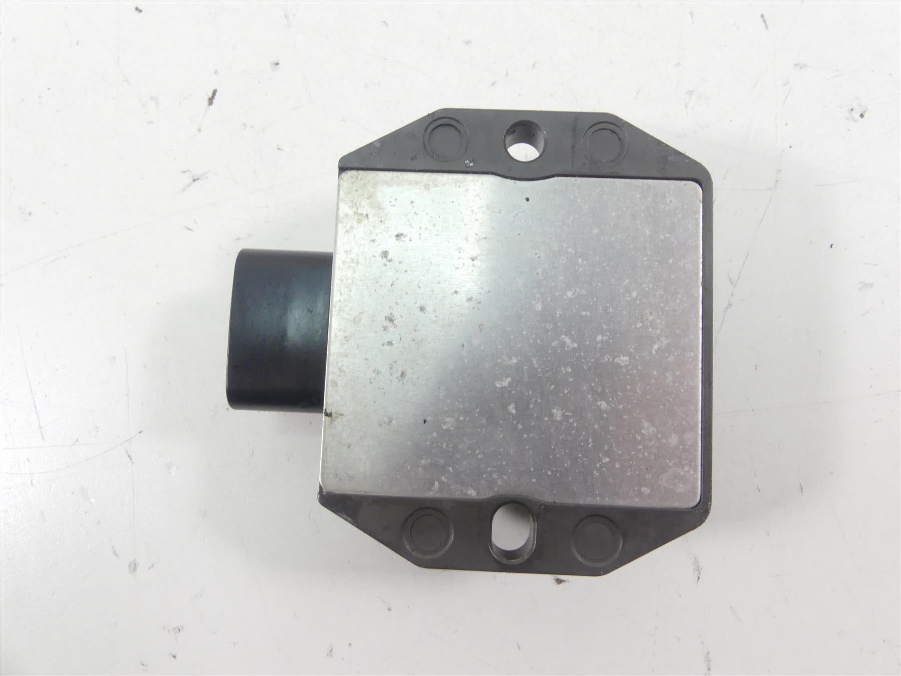 2016 KTM 1290 Superduke R Rectifier Voltage Regulator 60311034000 FH022AA {{ shop.shopifyCountryName }} - Mototech271
