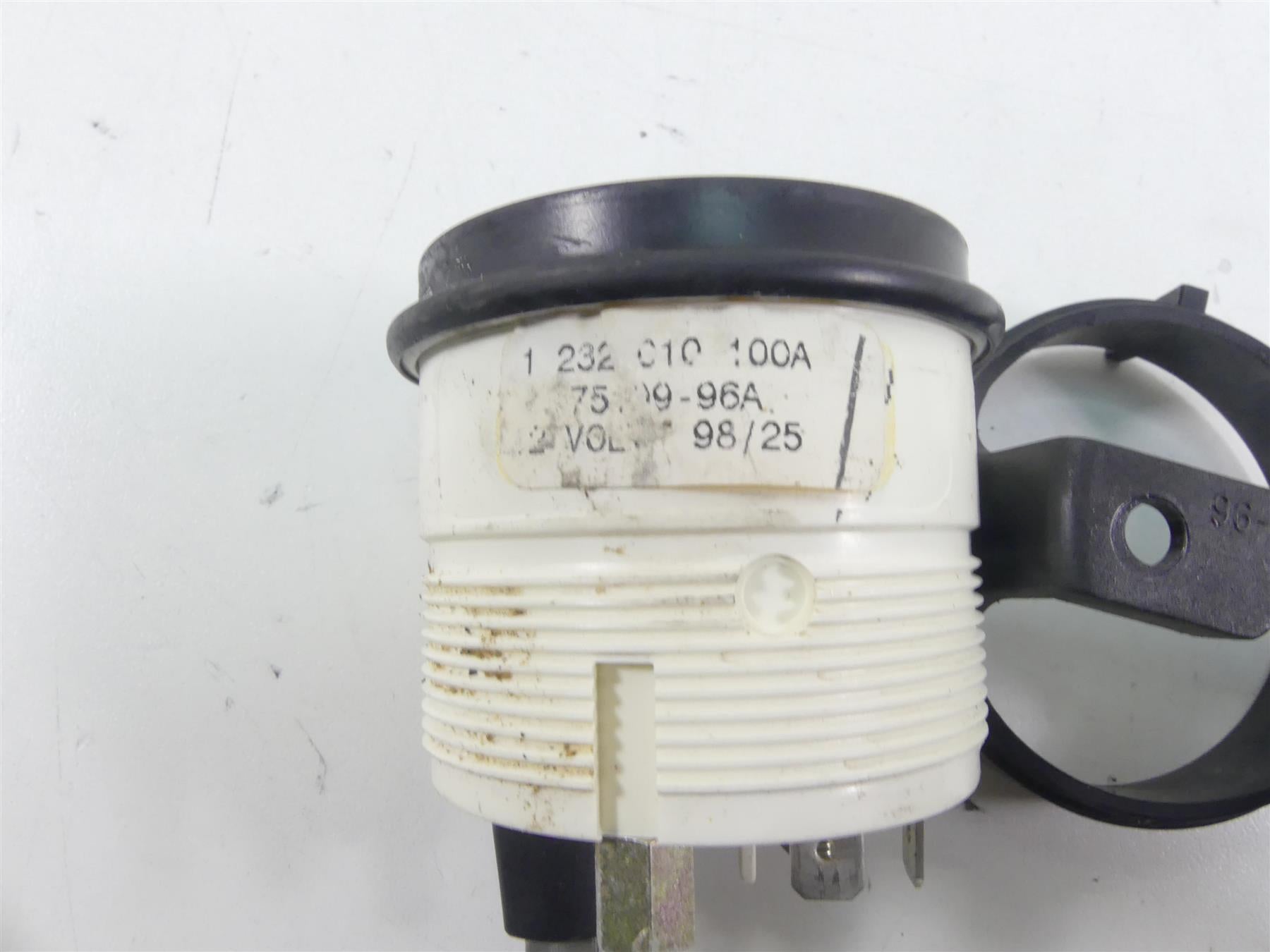 1999 Harley Touring FLHTCUI Electra Glide Air Temp Temperature Gauge 75109-96A {{ shop.shopifyCountryName }} - Mototech271