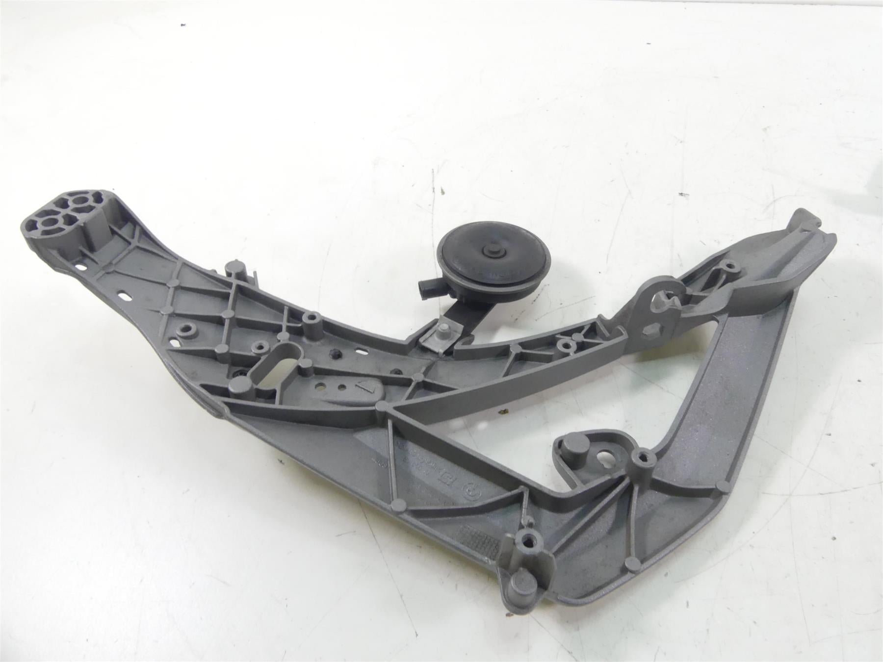 2017 BMW R1200GS GSW K50 Front Side Sub Frame Mount Bracket Carriers 46639480892 {{ shop.shopifyCountryName }} - Mototech271