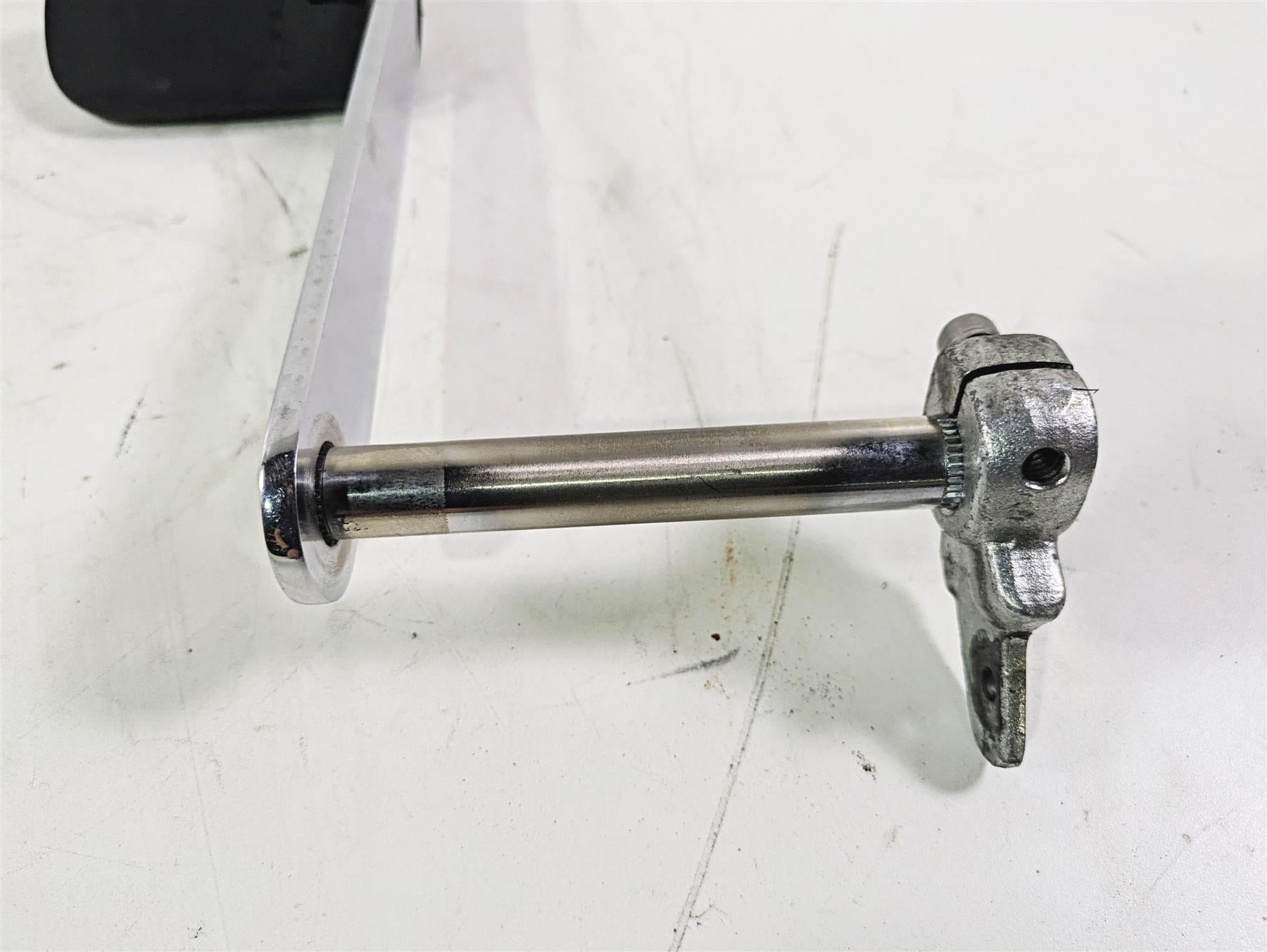 1996 Harley Touring FLHTCUI Electra Glide Brake Lever Pedal 33882-83B {{ shop.shopifyCountryName }} - Mototech271