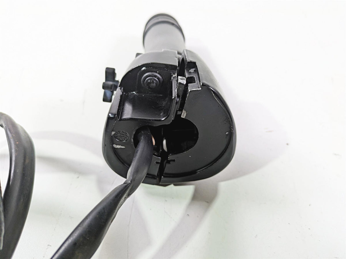 2008 Harley FLSTSB Cross Bones Right Hand Control Switch -No Plug 71684-06A {{ shop.shopifyCountryName }} - Mototech271
