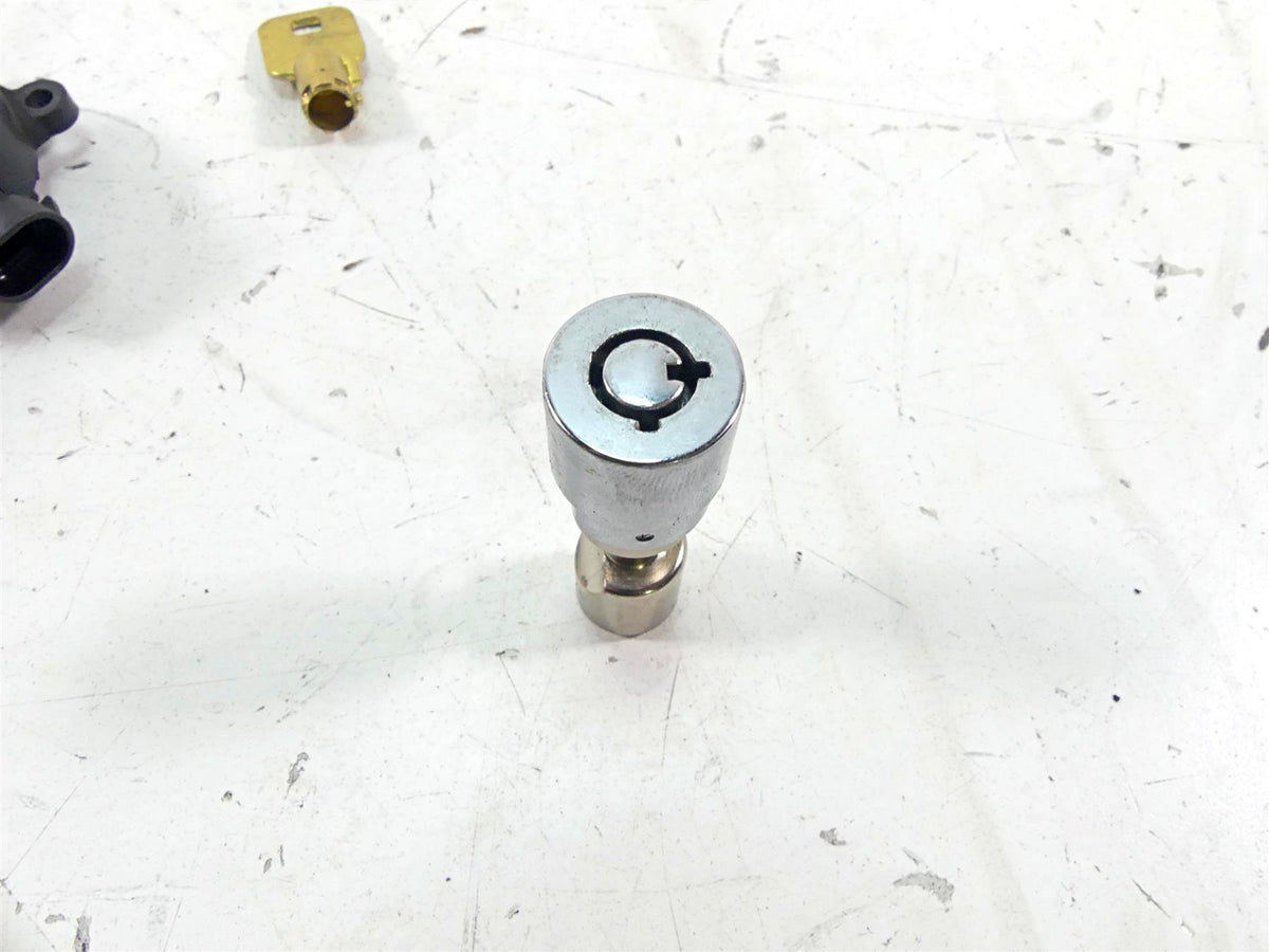 2011 Harley Softail FLSTF Fat Boy Ignition Switch Key Steering Lock Set 71517-11 {{ shop.shopifyCountryName }} - Mototech271