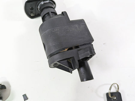 2010 Harley Touring FLHX Street Glide Ignition Switch Key Lock FOR PART 71572-06 {{ shop.shopifyCountryName }} - Mototech271