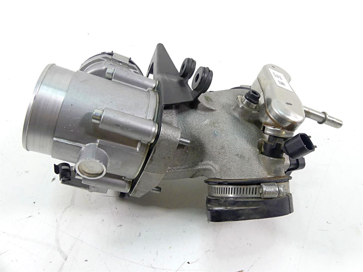 2019 Indian Chieftain Classic Bosch Throttle Body & Intake Manifold 1204685 {{ shop.shopifyCountryName }} - Mototech271
