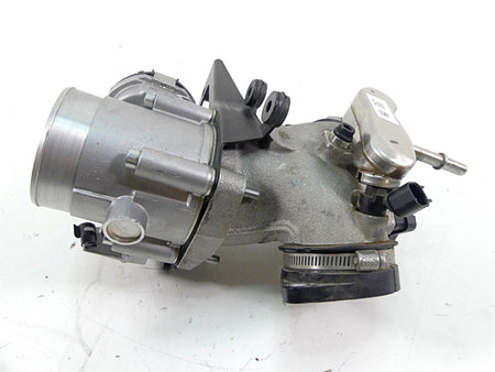 2019 Indian Chieftain Classic Bosch Throttle Body & Intake Manifold 1204685 {{ shop.shopifyCountryName }} - Mototech271