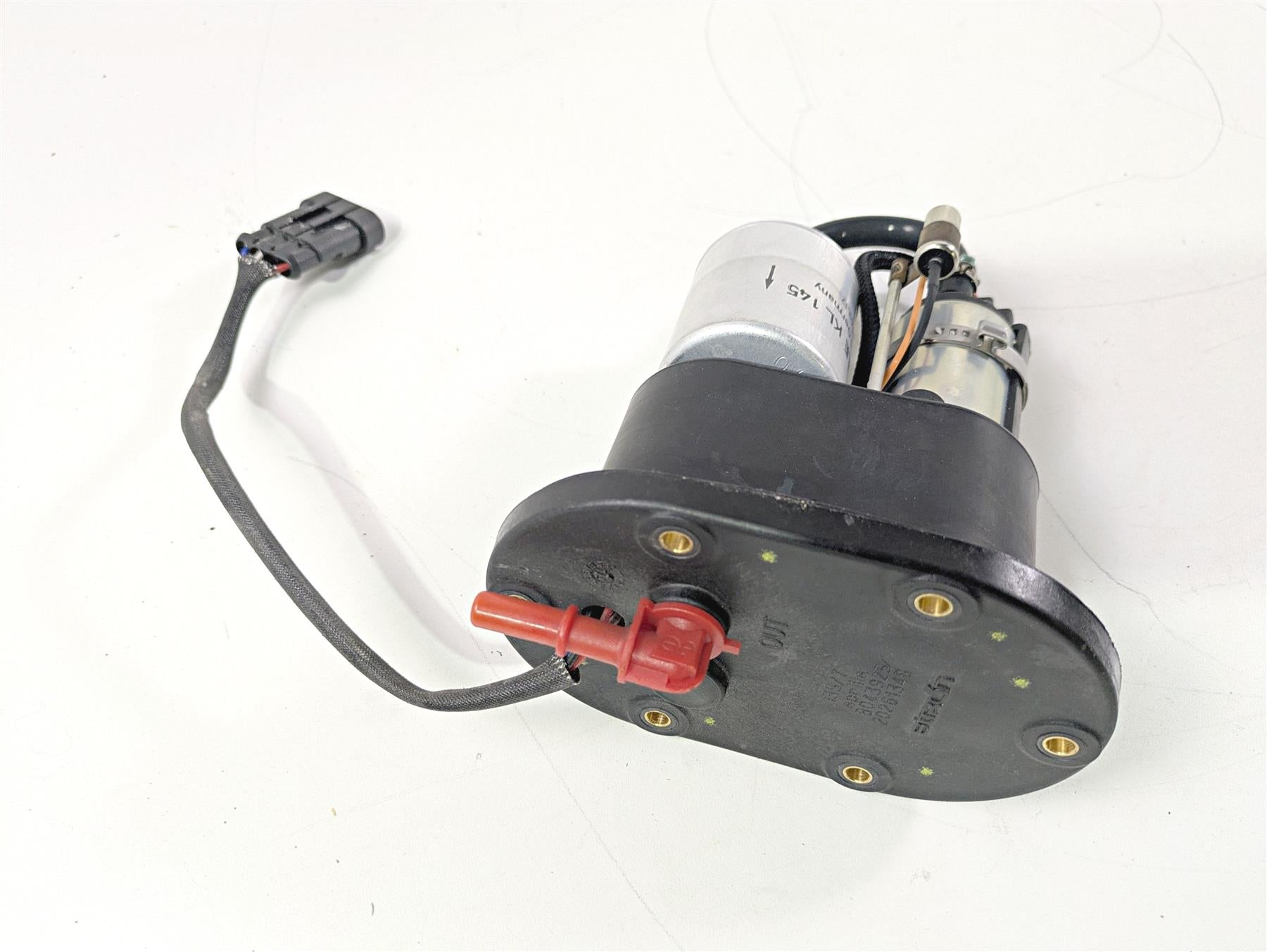 2017 Aprilia RSV 1100 Tuono V4 Factory Fuel Gas Petrol Pump - Tested B043925 {{ shop.shopifyCountryName }} - Mototech271